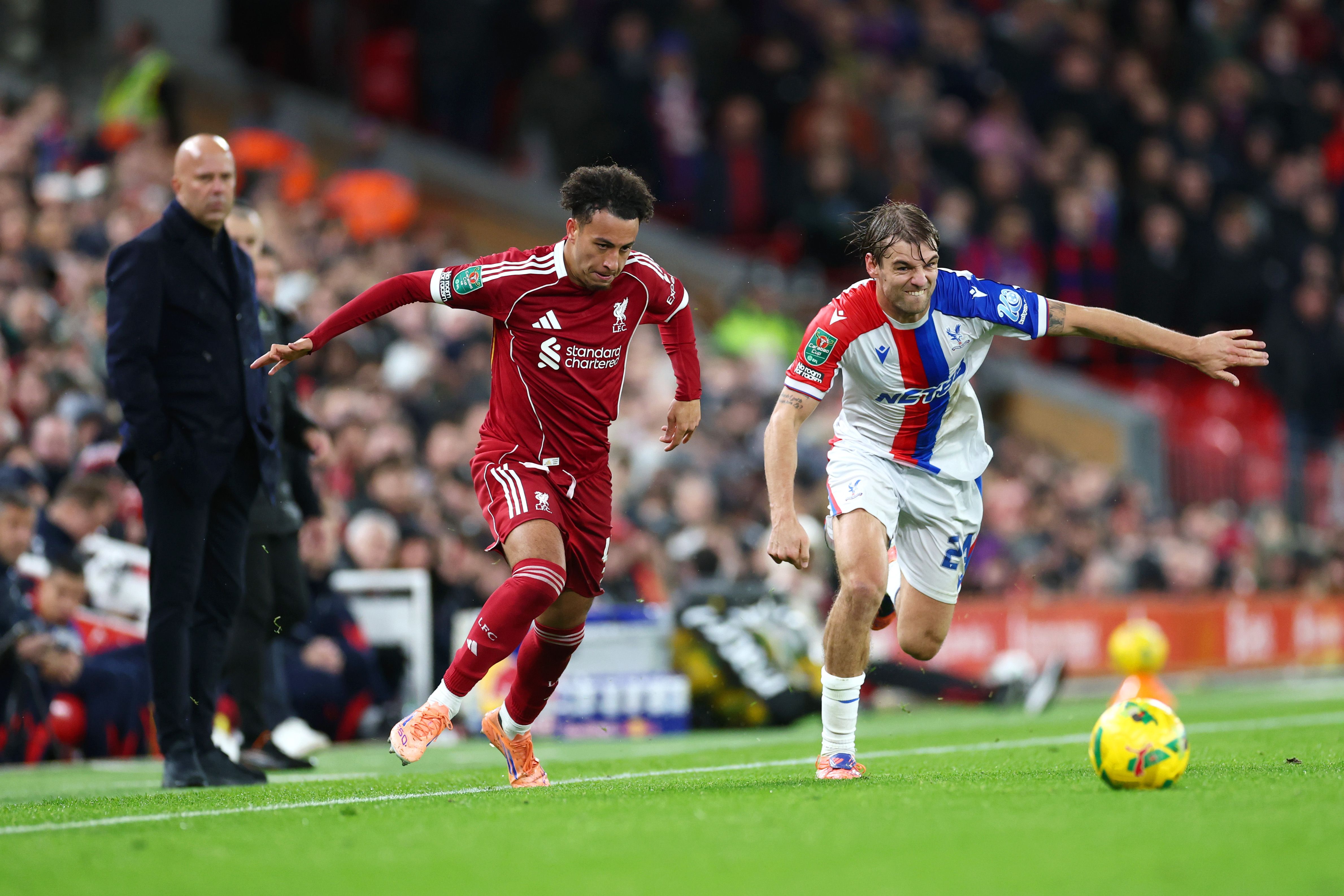 Borna Sosa (rechts) im Laufduell