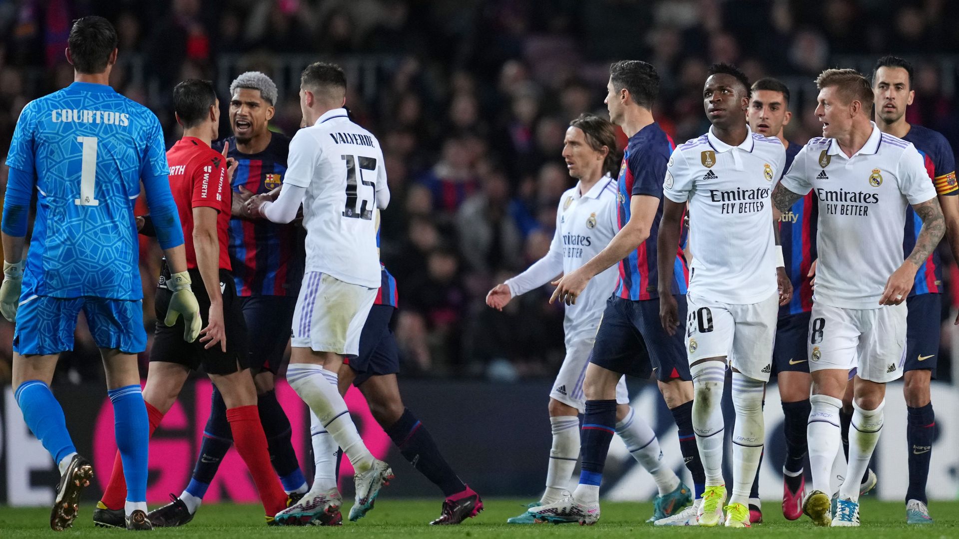 Vinicius Junior Ronald Araujo Barcelona Real Madrid 2022-23