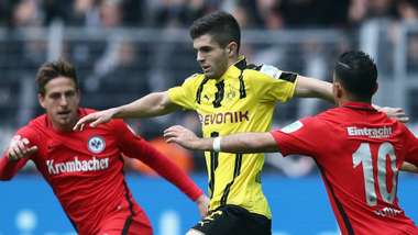 Christian Pulisic Borussia Dortmund Eintracht Frankfurt Bundesliga 041517