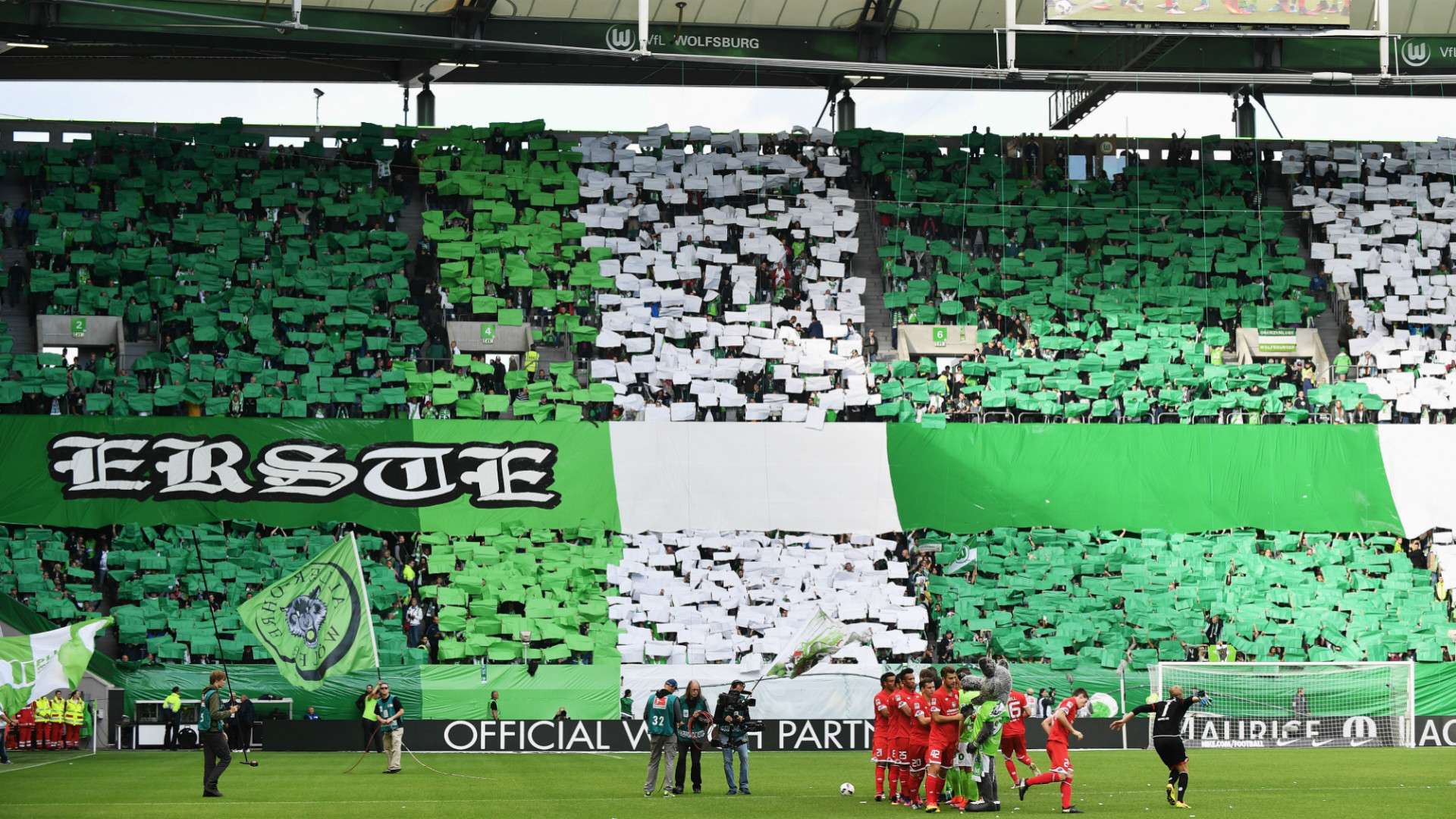 Fans VfL Wolfsburg FSV Mainz 05 Bundesliga 02102016