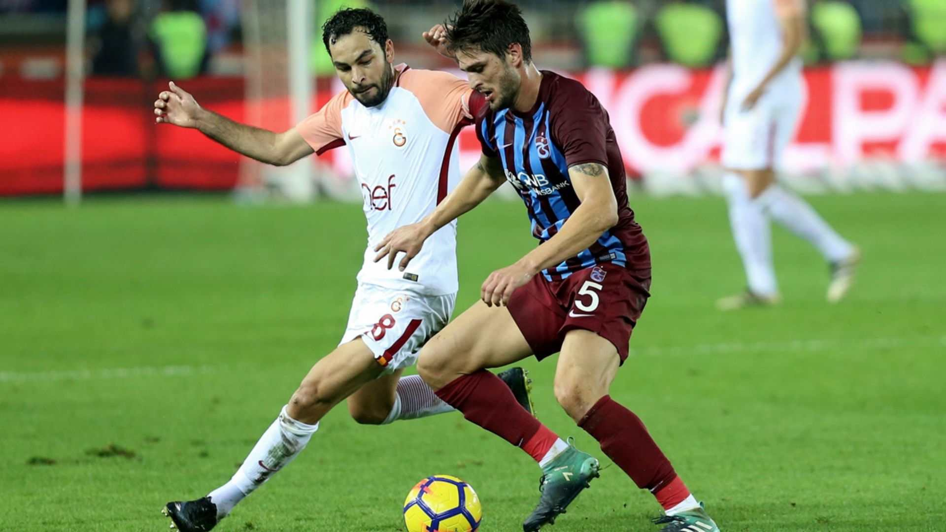 Selcuk İnan Okay Yokuslu Trabzonspor Galatasaray 10292017