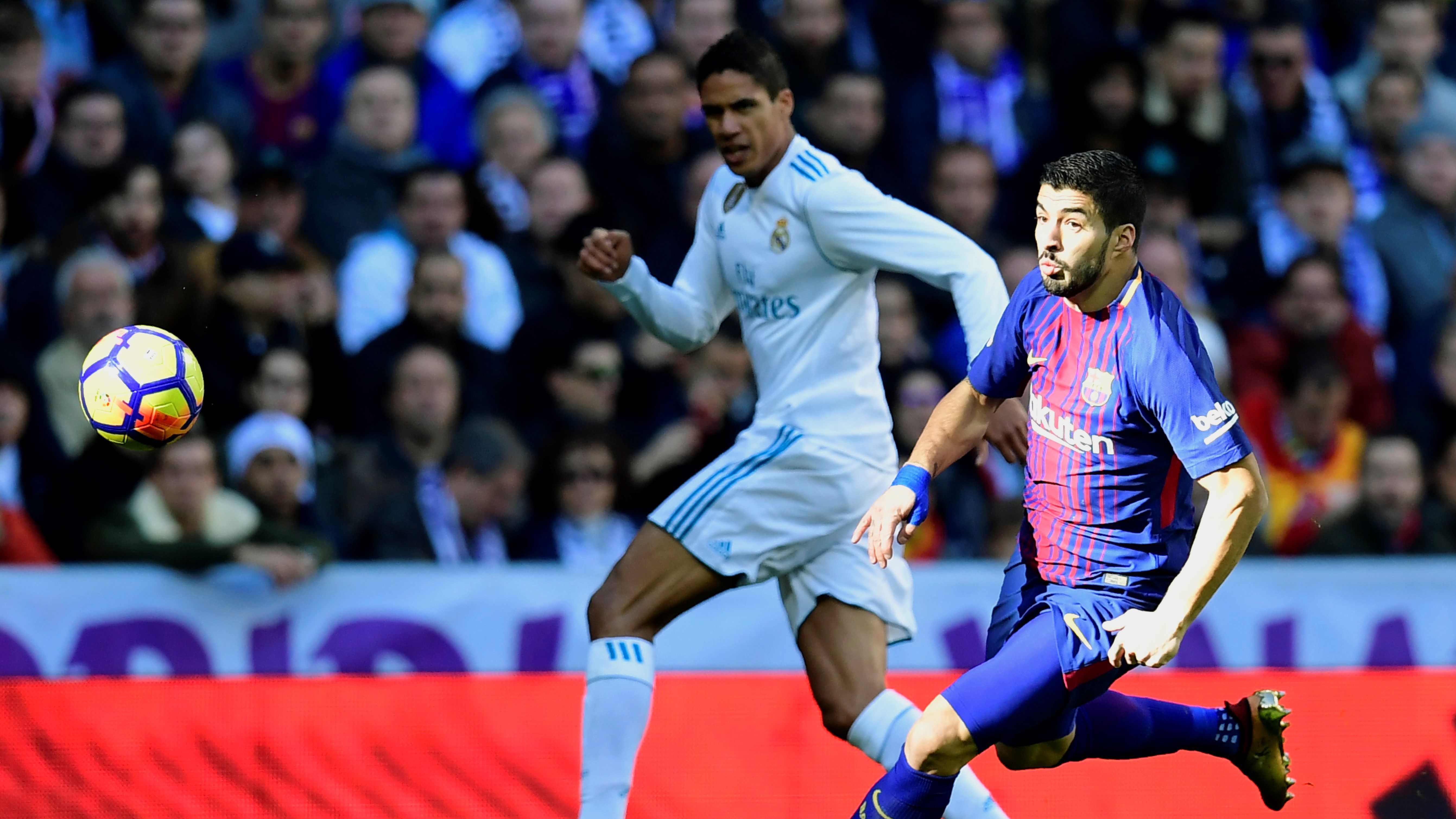 Raphael Varane Luis Suarez Real Madrid Barcelona El Clásico LaLiga 23122017