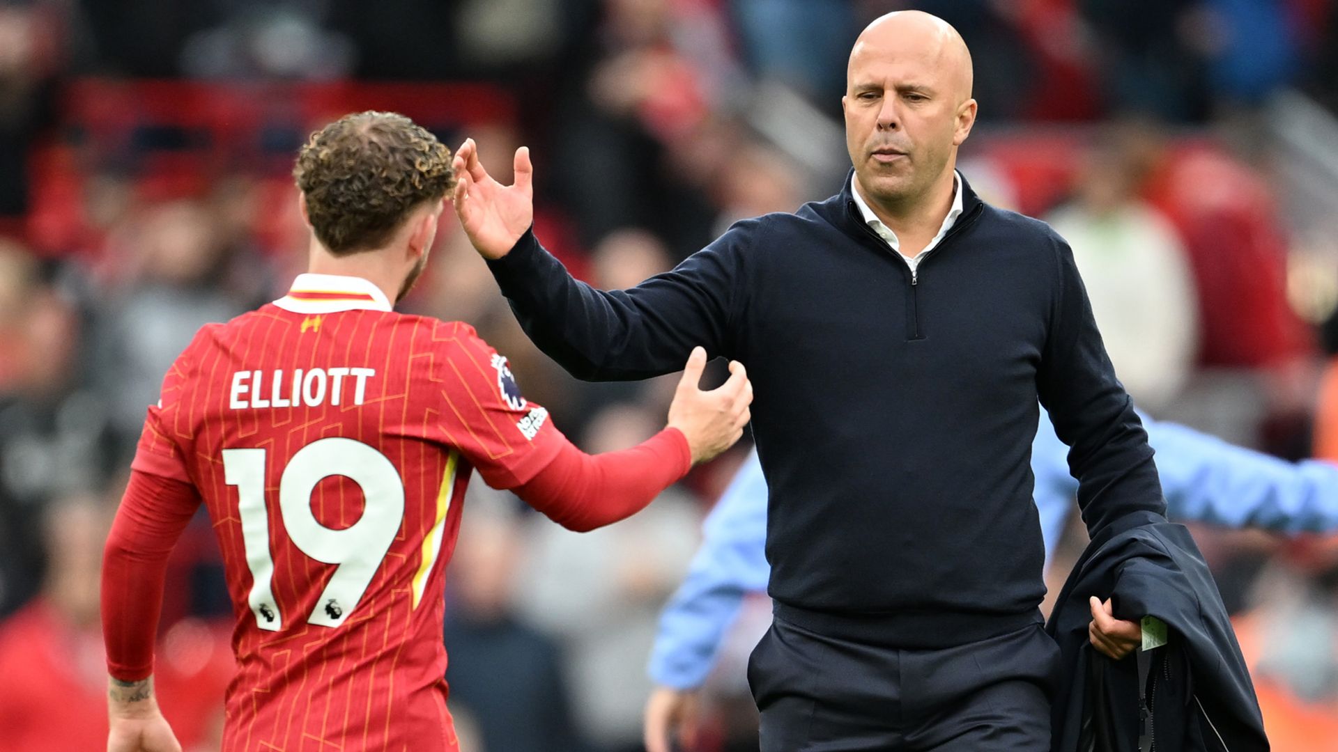 Harvey Elliott Arne Slot Liverpool 2024-25