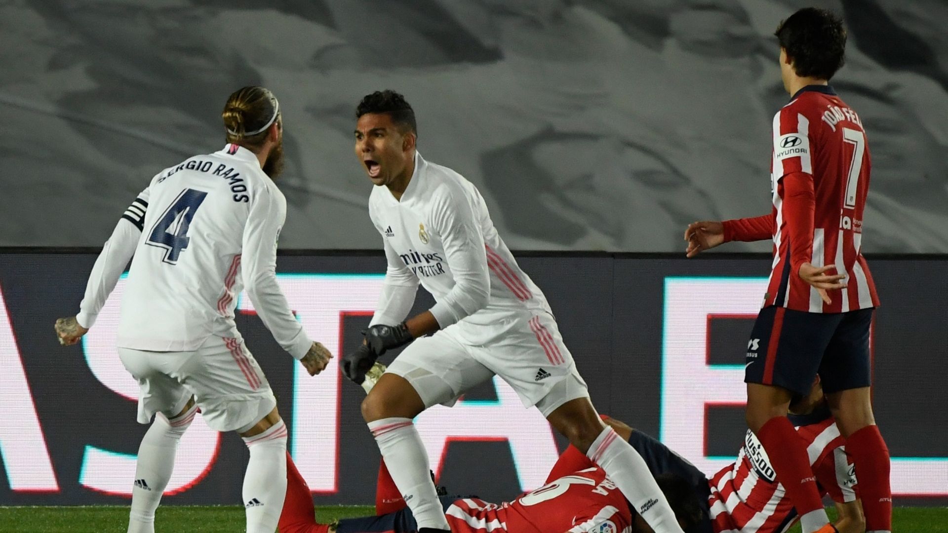 Casemiro Ramos Joao Felix Real Madrid Atletico Madrid La Liga 121220