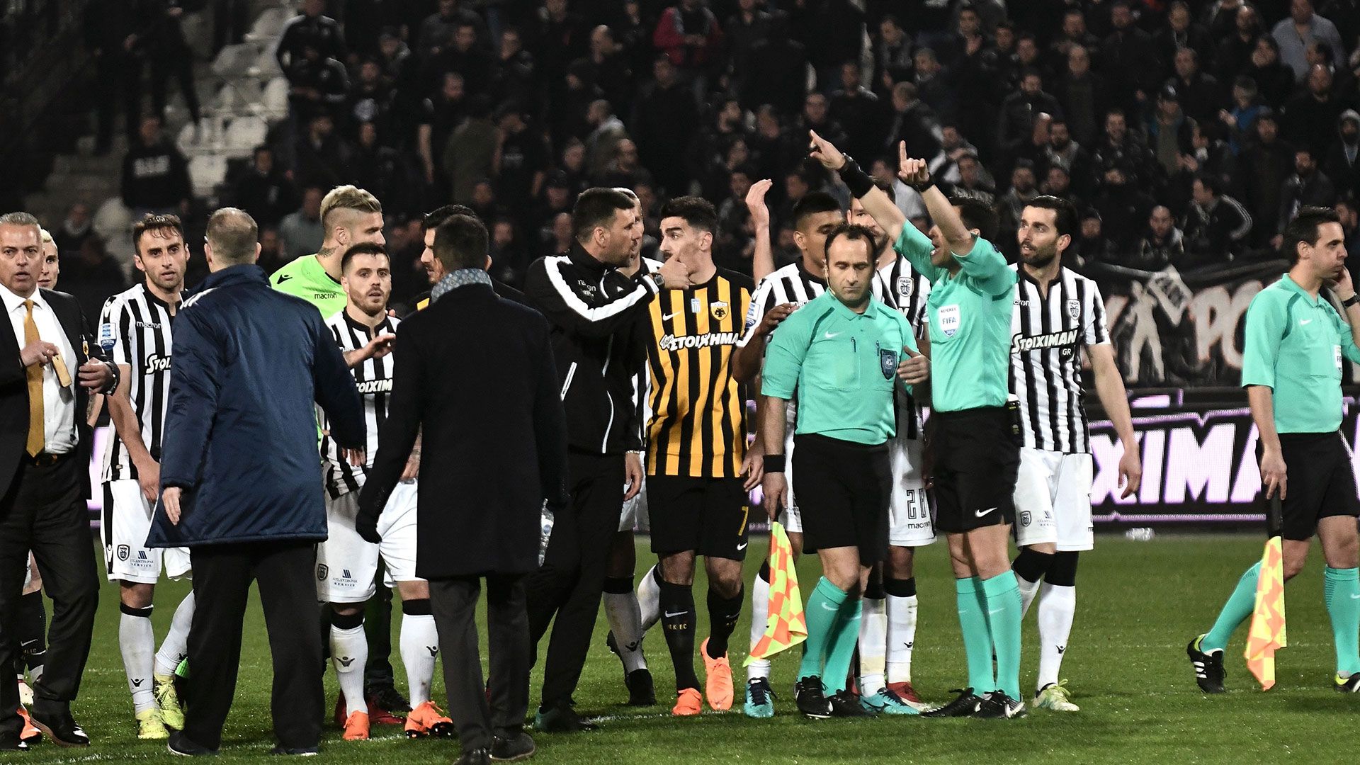PAOK AEK Greece Referee 03112018
