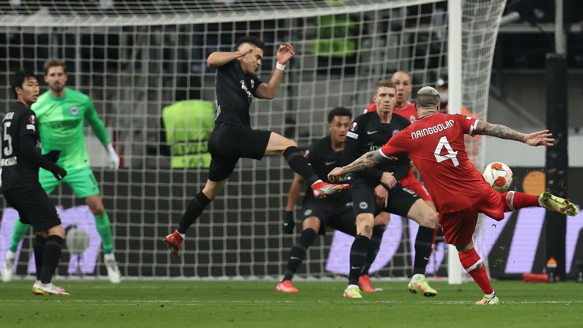 Nainggolan Eintracht Antwerp Europa League