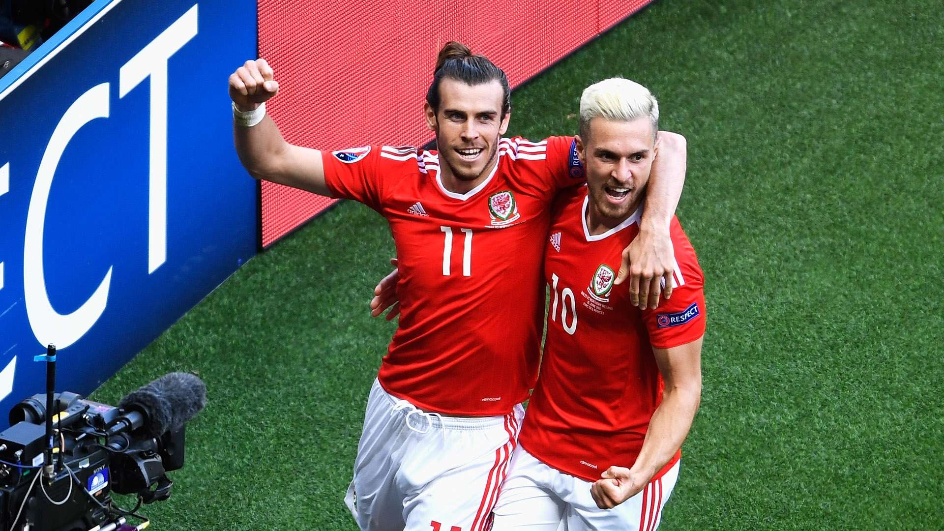 Aaron Ramsey Gareth Bale Wales Euro 2016