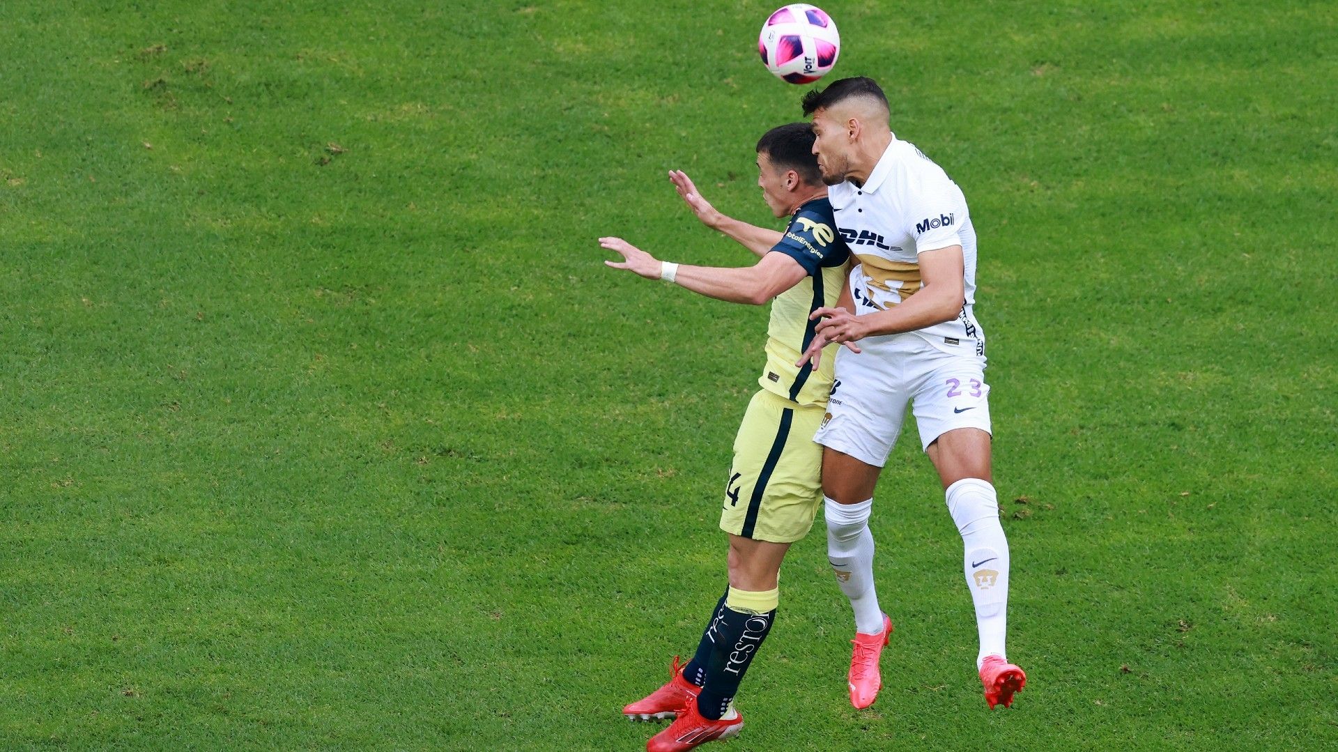 América Pumas Federico Viñas Nicolás Freire