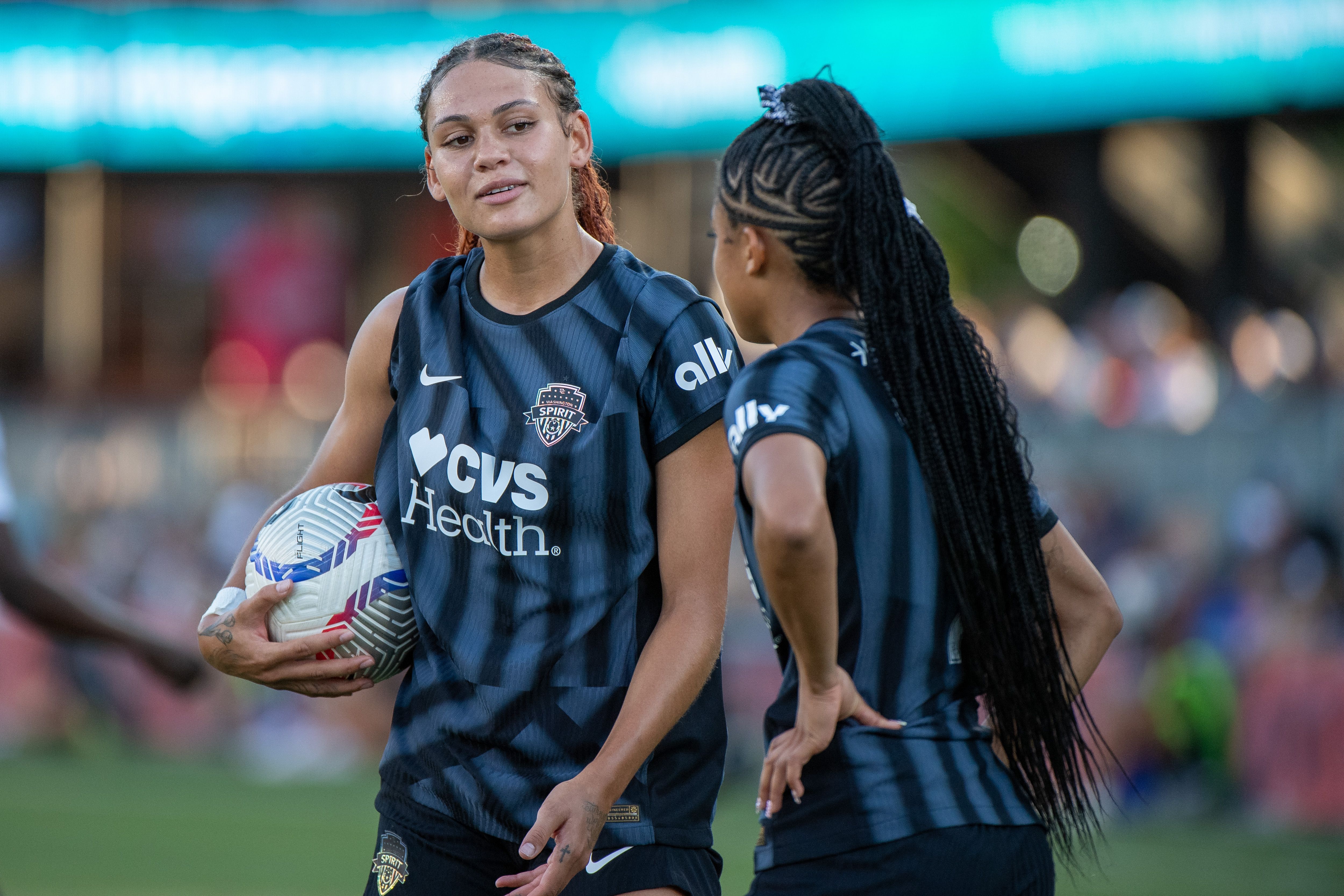 Trinity Rodman, Croix Bethune