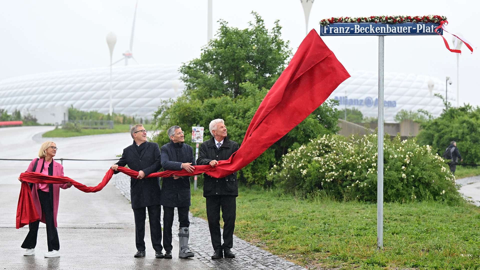 Franz-Beckenbauer-Platz 5