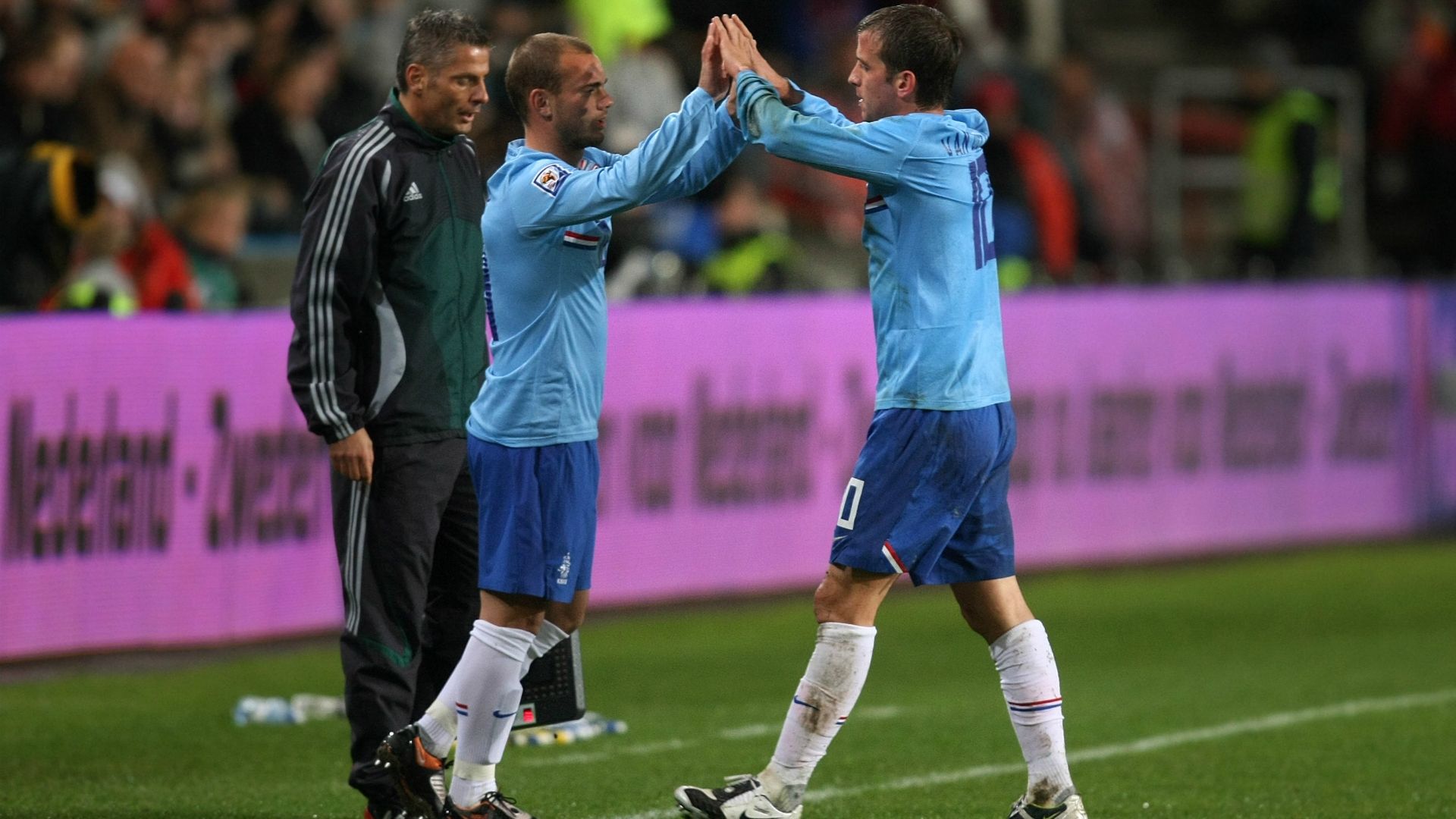 Wesley Sneijder, Rafael van der Vaart, Netherlands 10152008