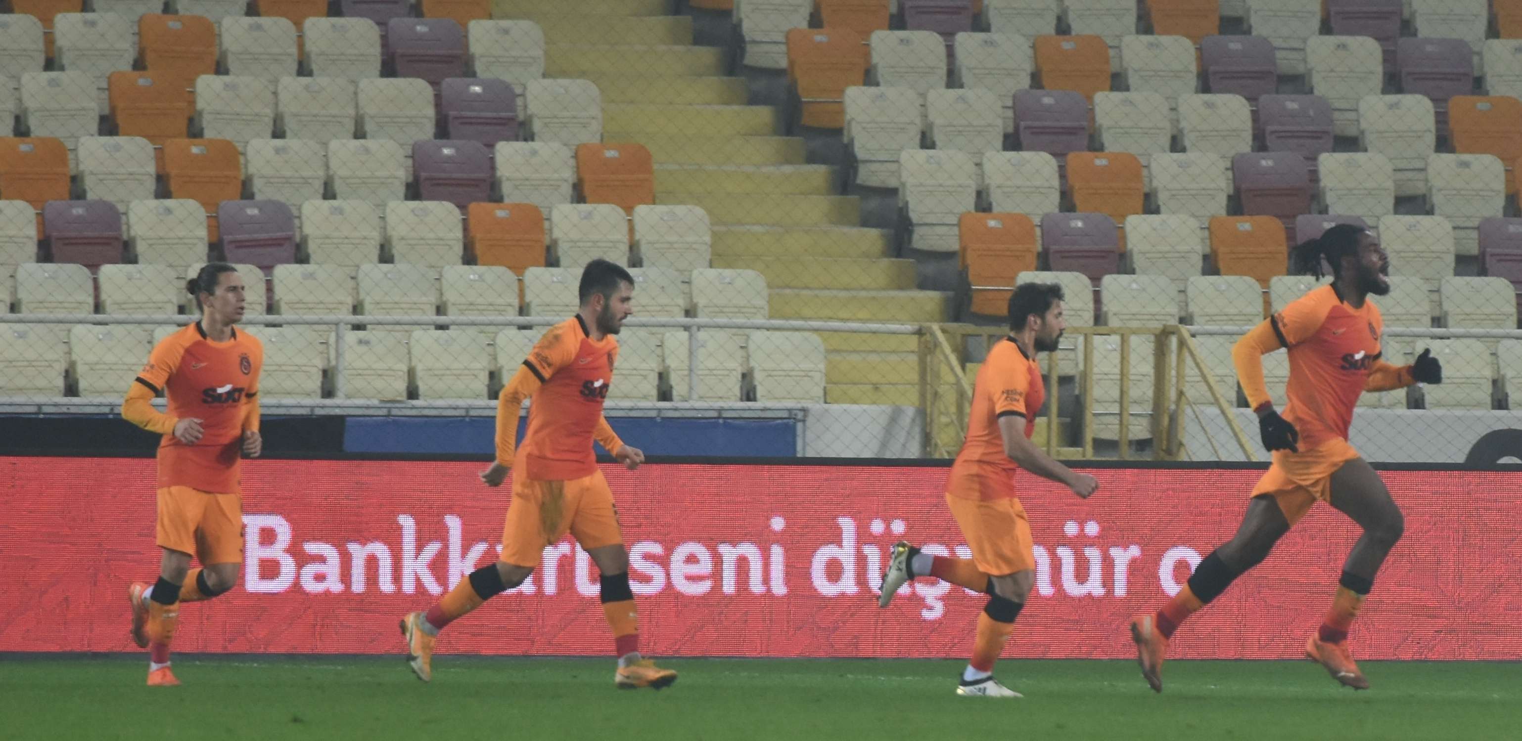 Galatasaray Goal Celebration vs. Yeni Malatyaspor 01/12/21