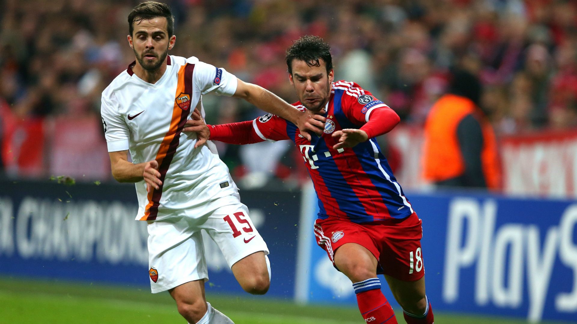 Juan Bernat Miralem Pjanic FC Bayern Munchen AS Roma Champions League 05112014