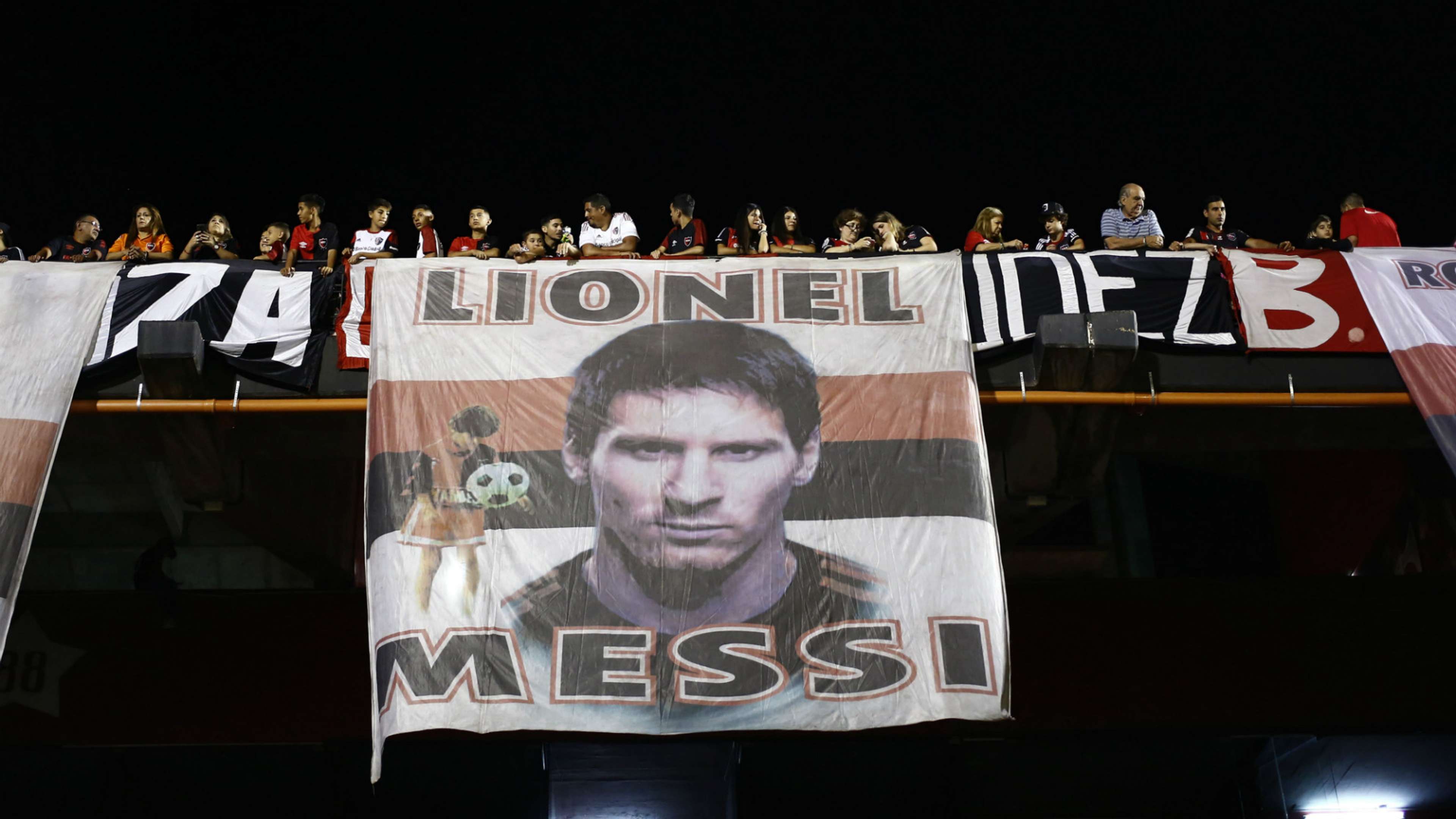 Lionel Messi Newells Flag