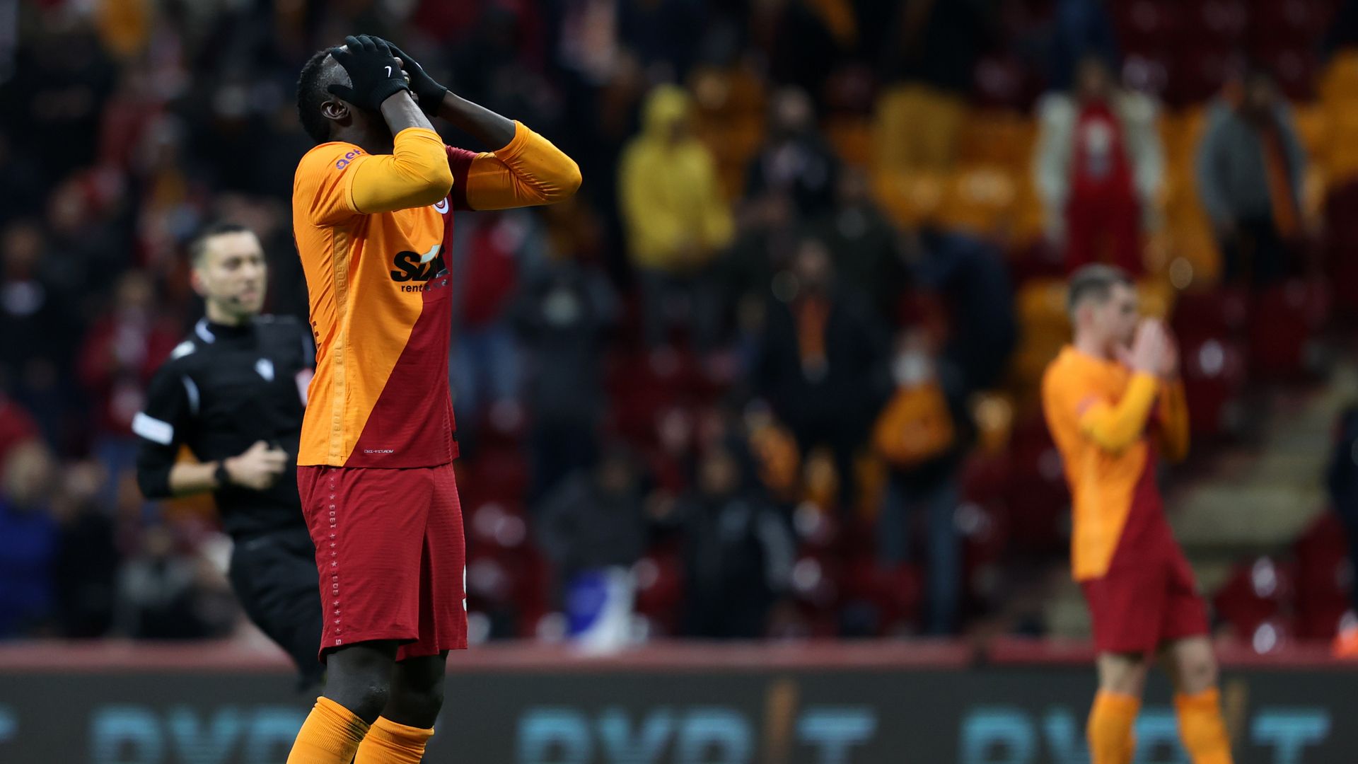 galatasaray basaksehir 18.12.2021