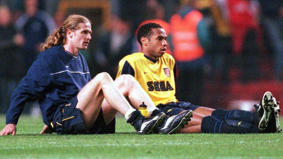 Thierry Henry Emmanuel Petit Arsenal Galatasaray Uefa Cup 2000