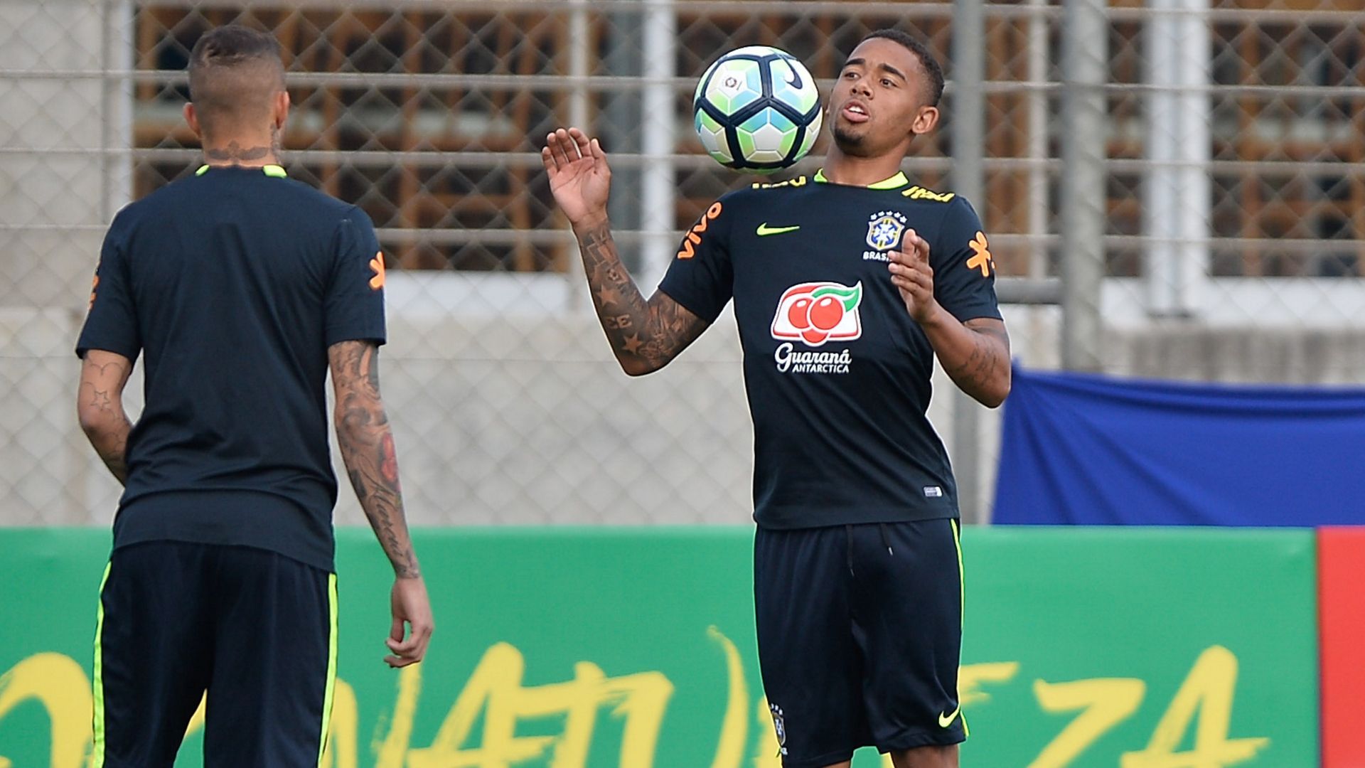 Gabriel Jesus Brasil treino 28082017