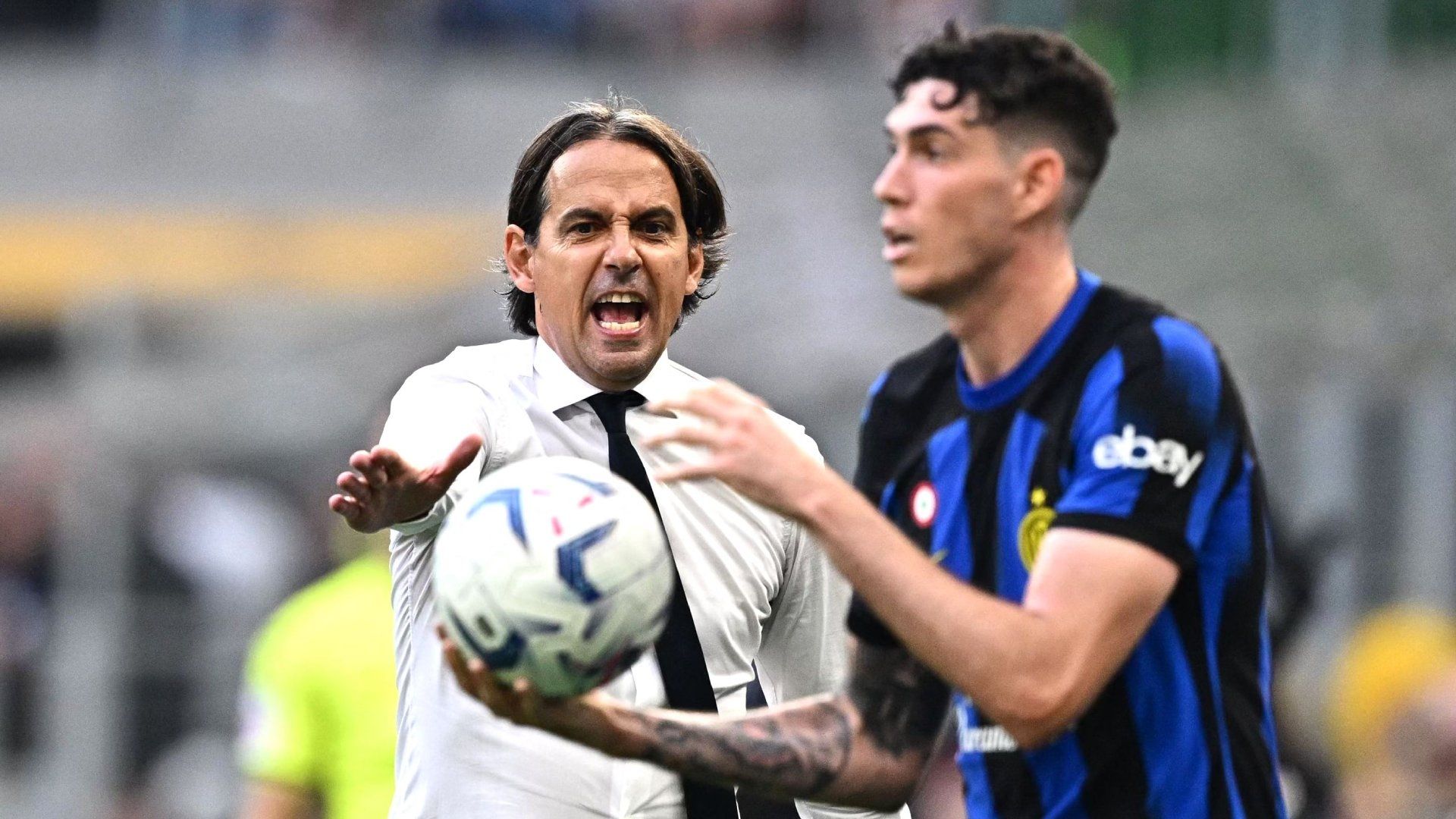 Simone Inzaghi Alessandro Bastoni Inter Bologna 2023-24