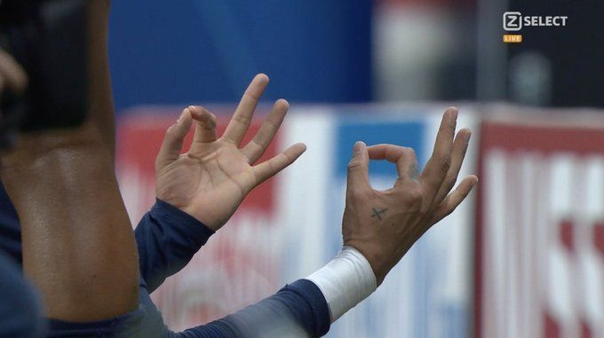 Neymar mocks Haaland celebration