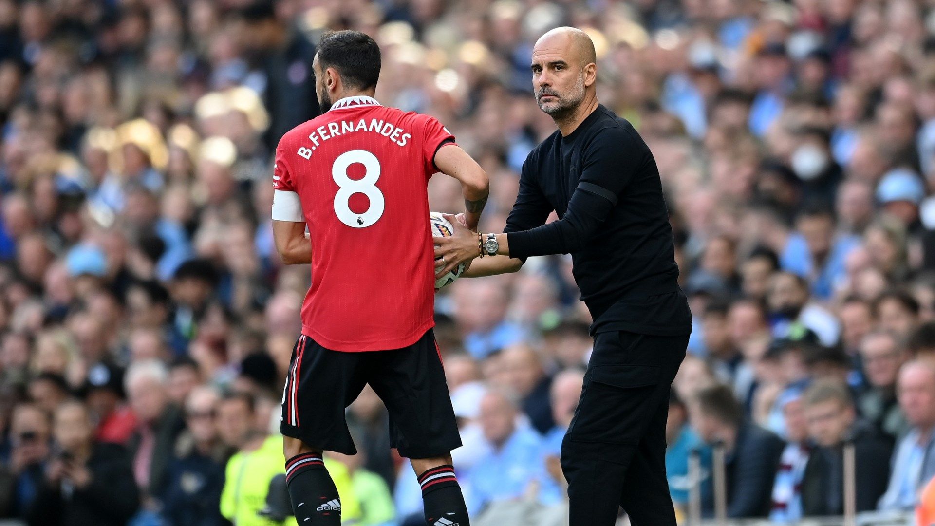 Bruno Fernandes, Pep Guardiola - Manchester City v Manchester United : 2022