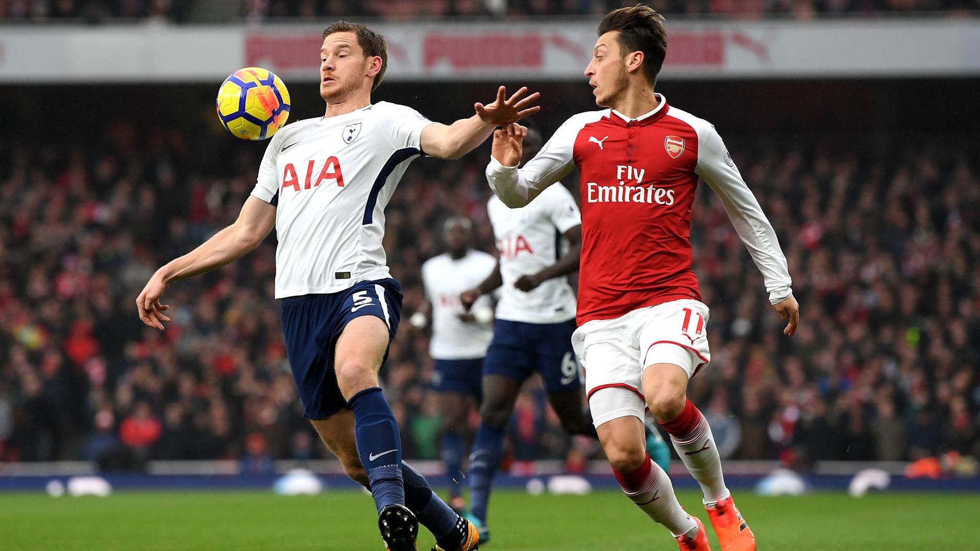 Arsenal Tottenham Vertonghen Özil Premier League 181117