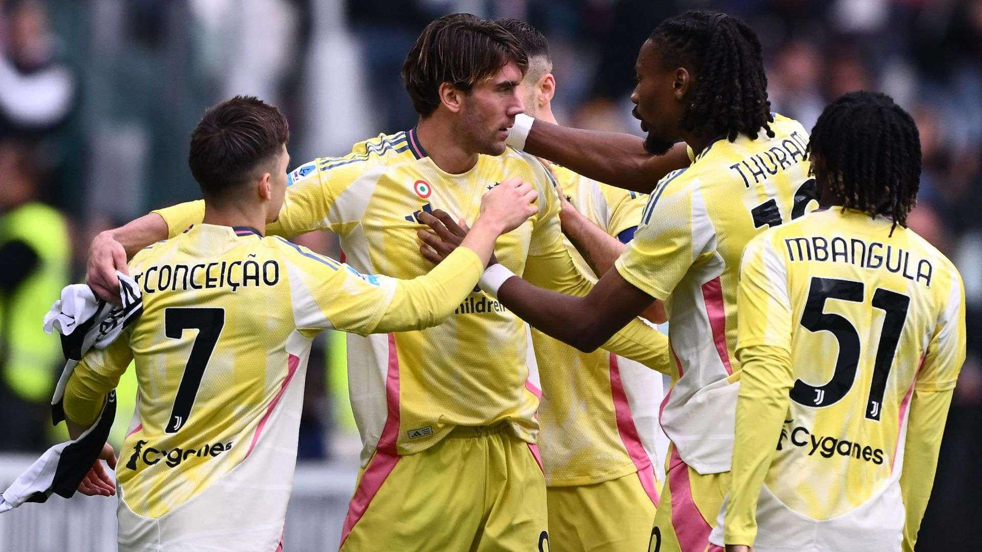 Dusan Vlahovic Juventus Cagliari Serie