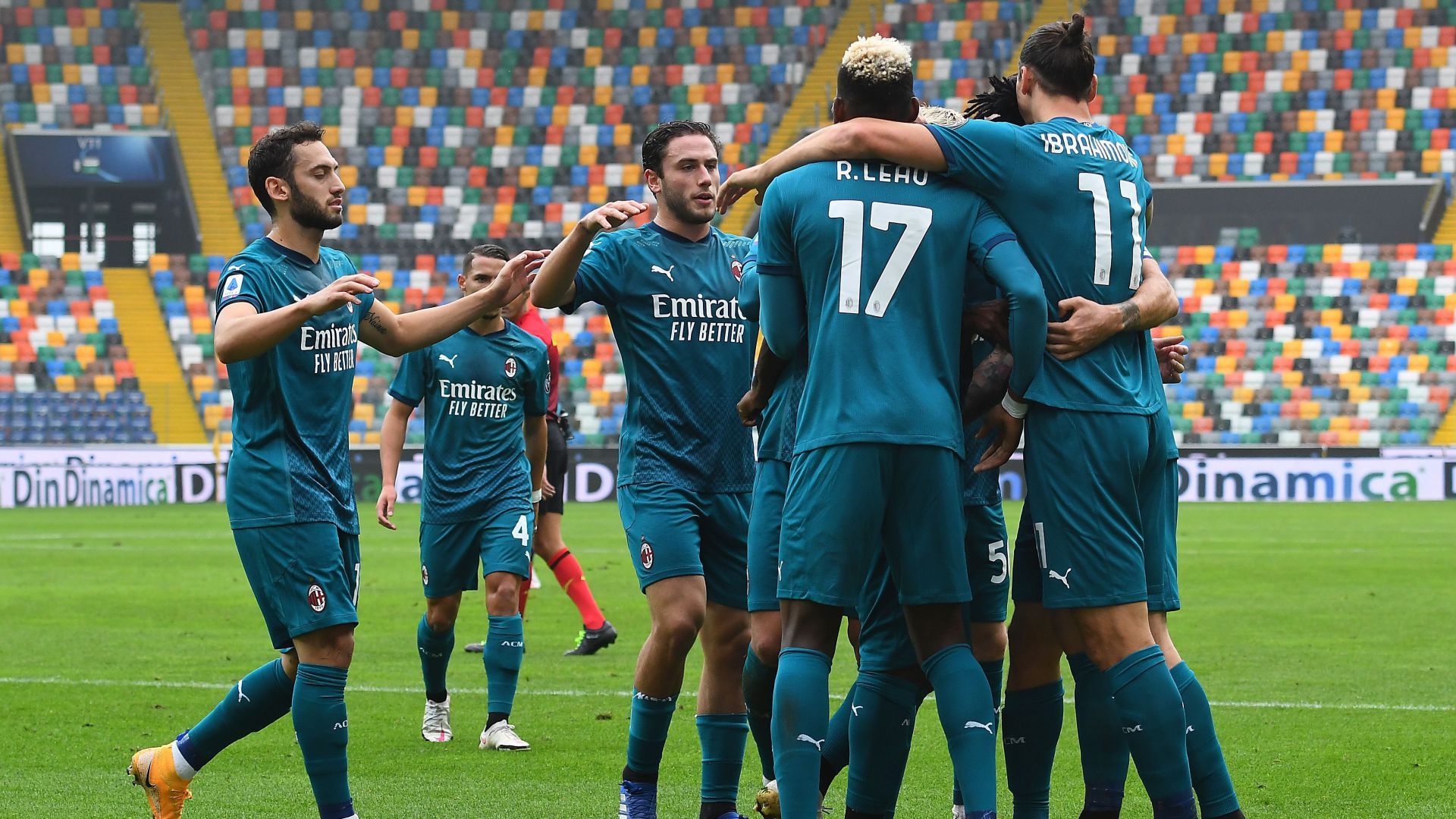 Milan players celebrating Udinese Milan Serie A