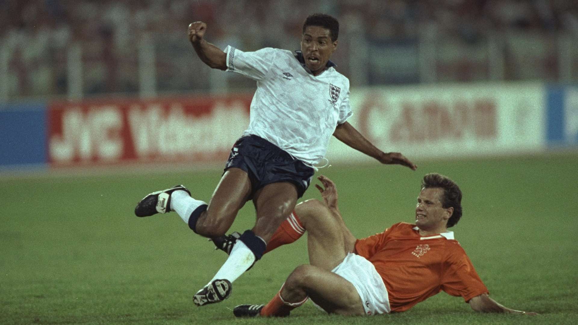 Des Walker England