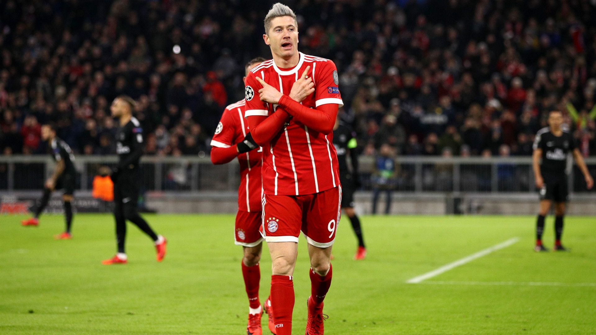 Robert Lewandowski FC Bayern Munchen Paris Saint Germain Champions League 05122017