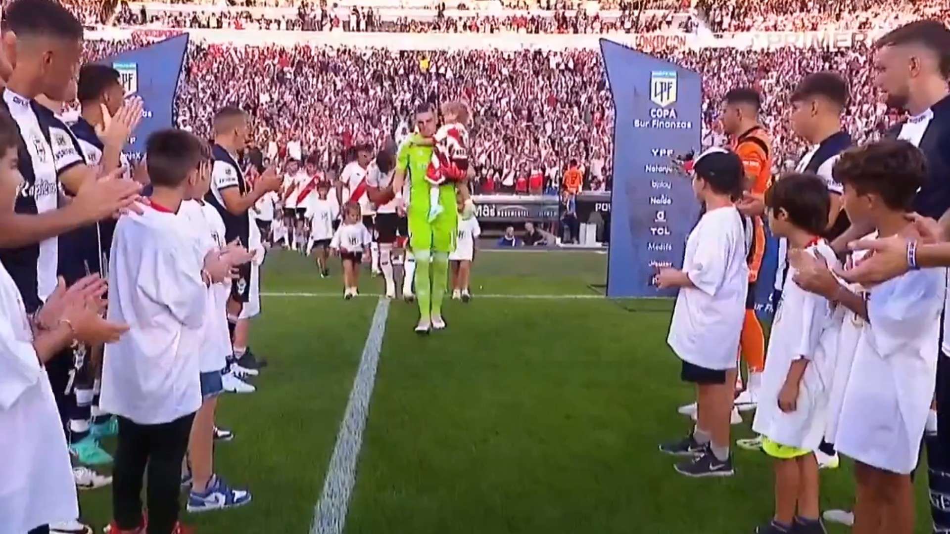 Captura Pasillo River Gimnasia Copa Liga Profesional 17032024