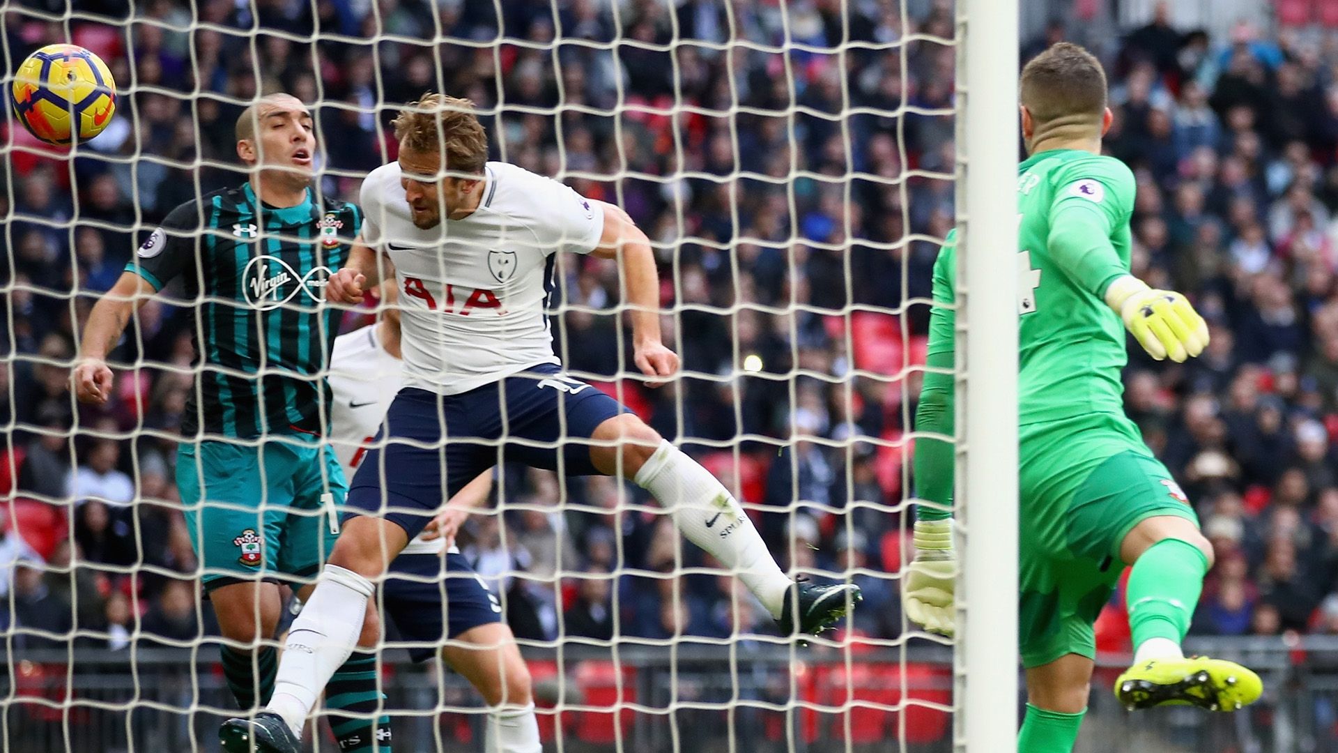 Harry Kane scoring Tottenham Southampton Premier League