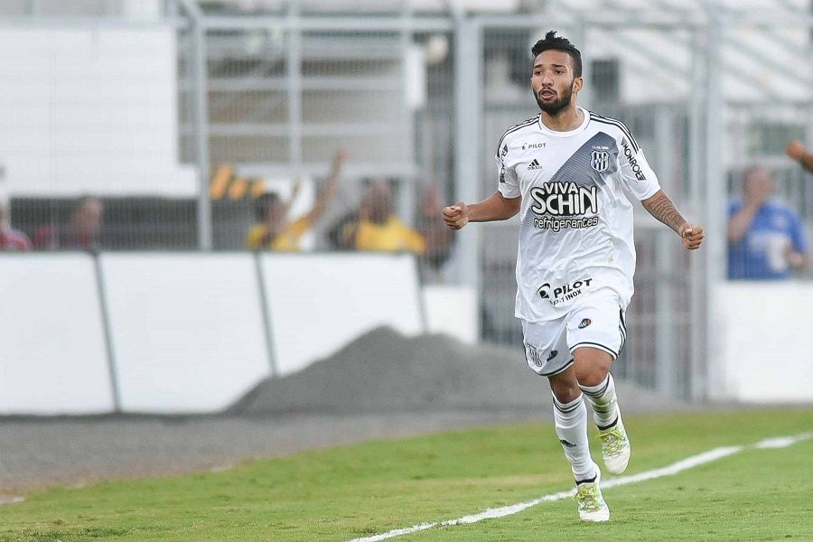Clayson - Ponte Preta (Foto: Divulgação)