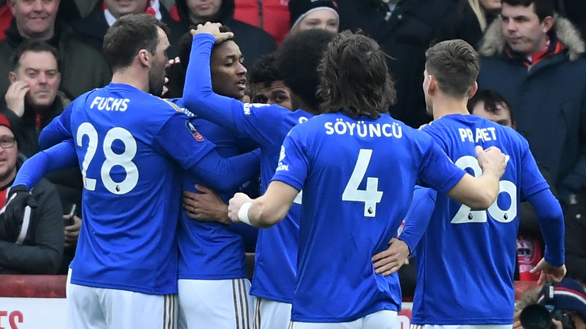 Leicester celebrate at Brentford, FA Cup