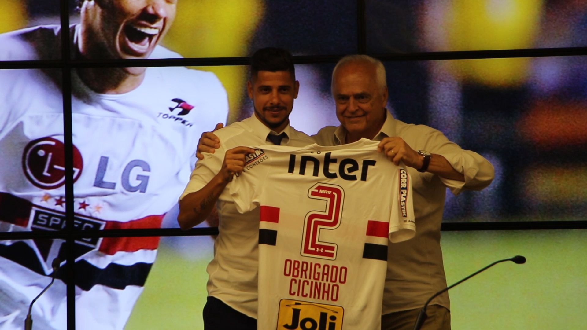 cicinho_aposentadoria