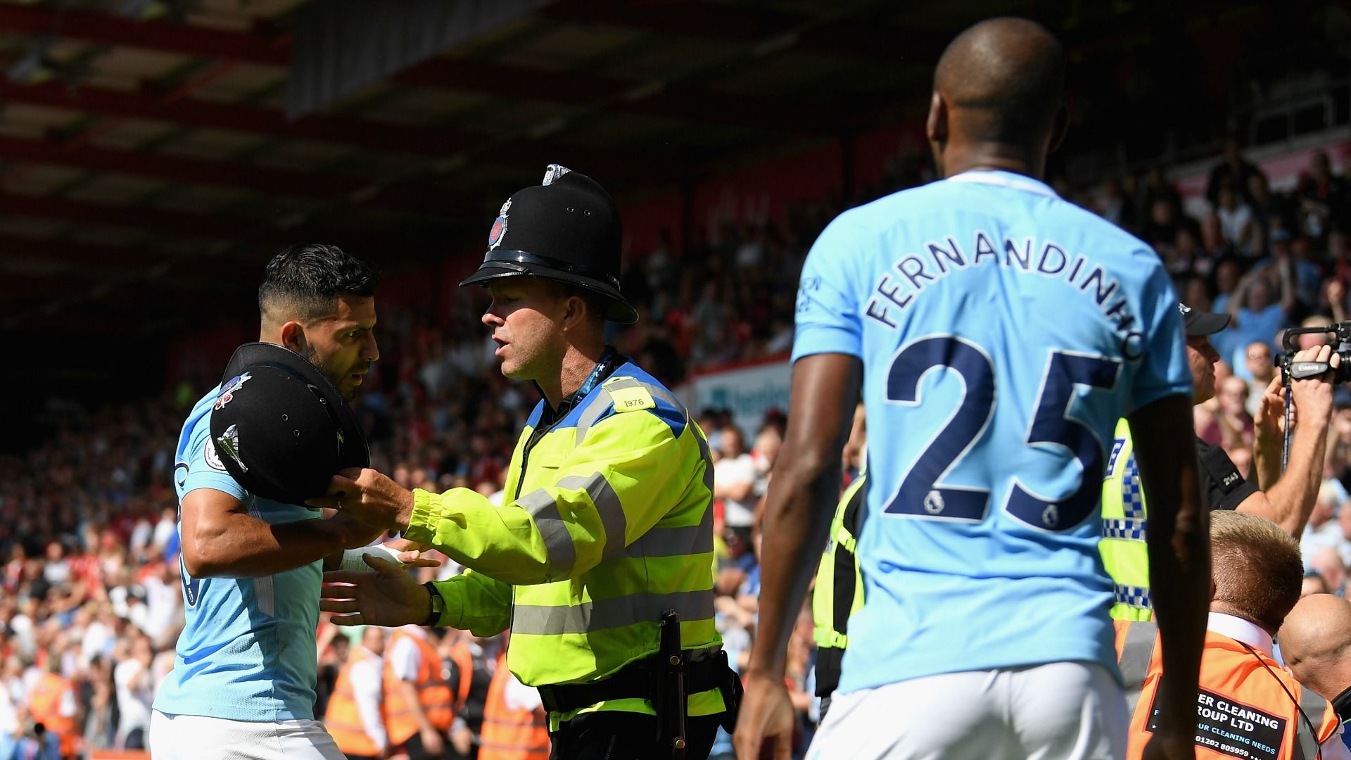 AFC Bournemouth v Manchester City - Premier League Sergio Agüero Fernandinho 260817
