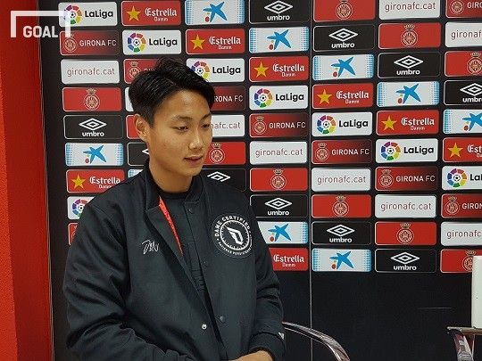 (지로나 홈구장에서 골닷컴과 만나 단독 인터뷰를 갖고 있는 백승호. 사진=골닷컴 이성모 기자)