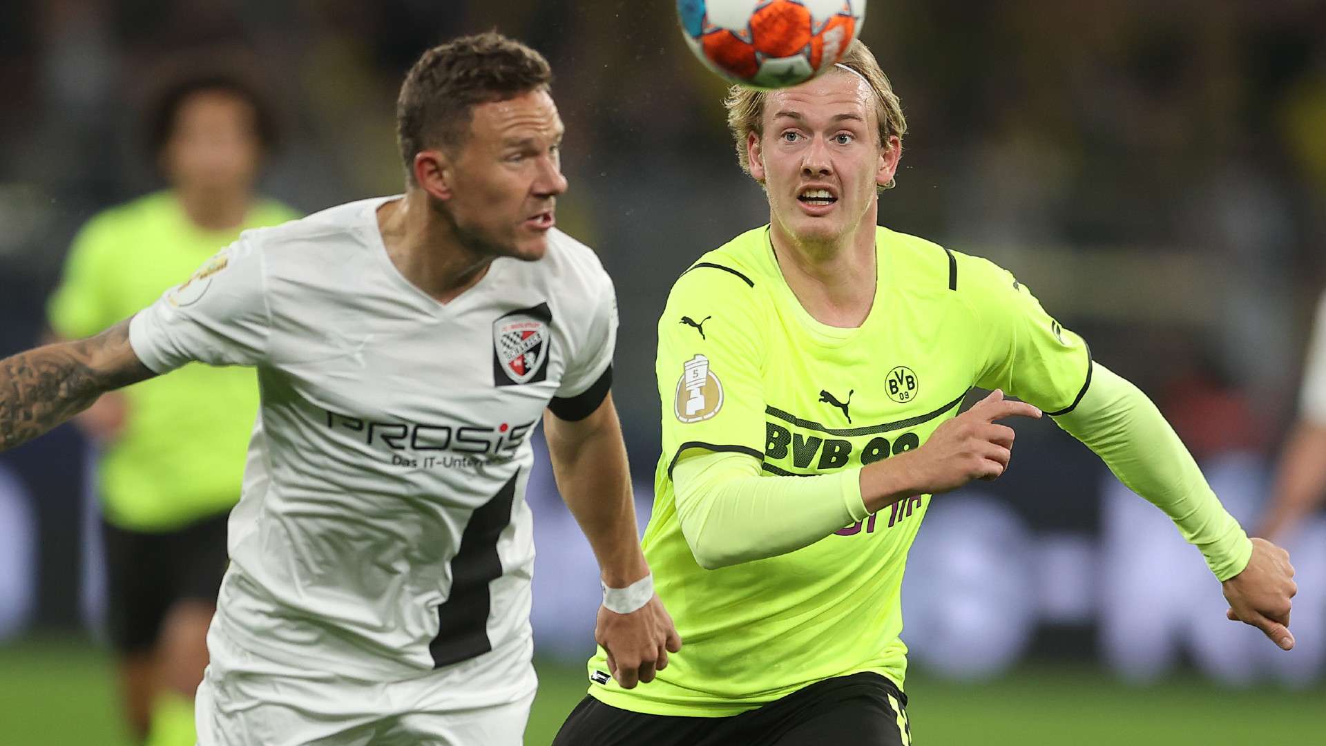 JULIAN BRANDT BORUSSIA DORTMUND GERMAN CUP DFB POKAL 26102021