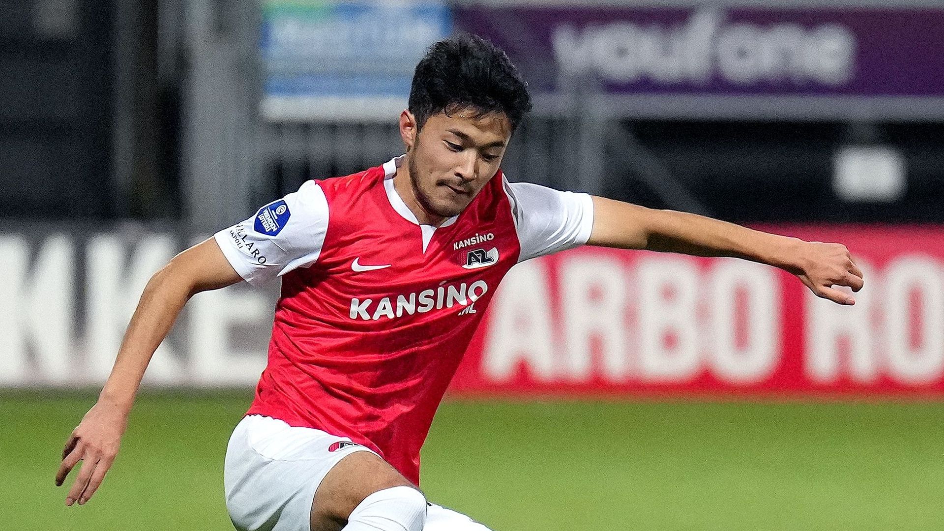 AZで躍進の菅原由勢に識者も絶賛「オランダで最も上手いSB。攻撃 AZで躍進の菅原由勢に識者も絶賛「オランダで最も上手いSB。攻撃