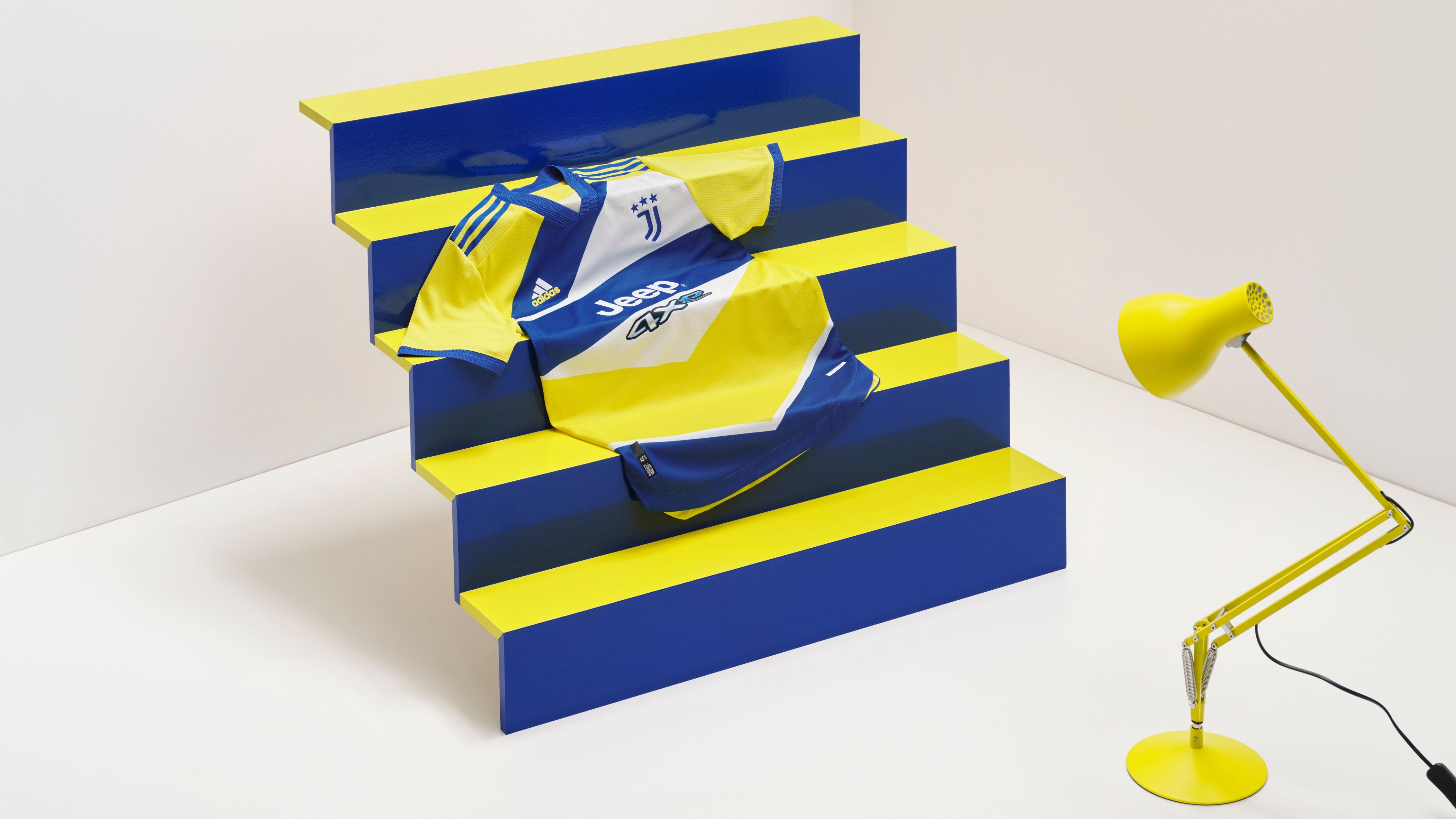 Juventus third kit 2021/22