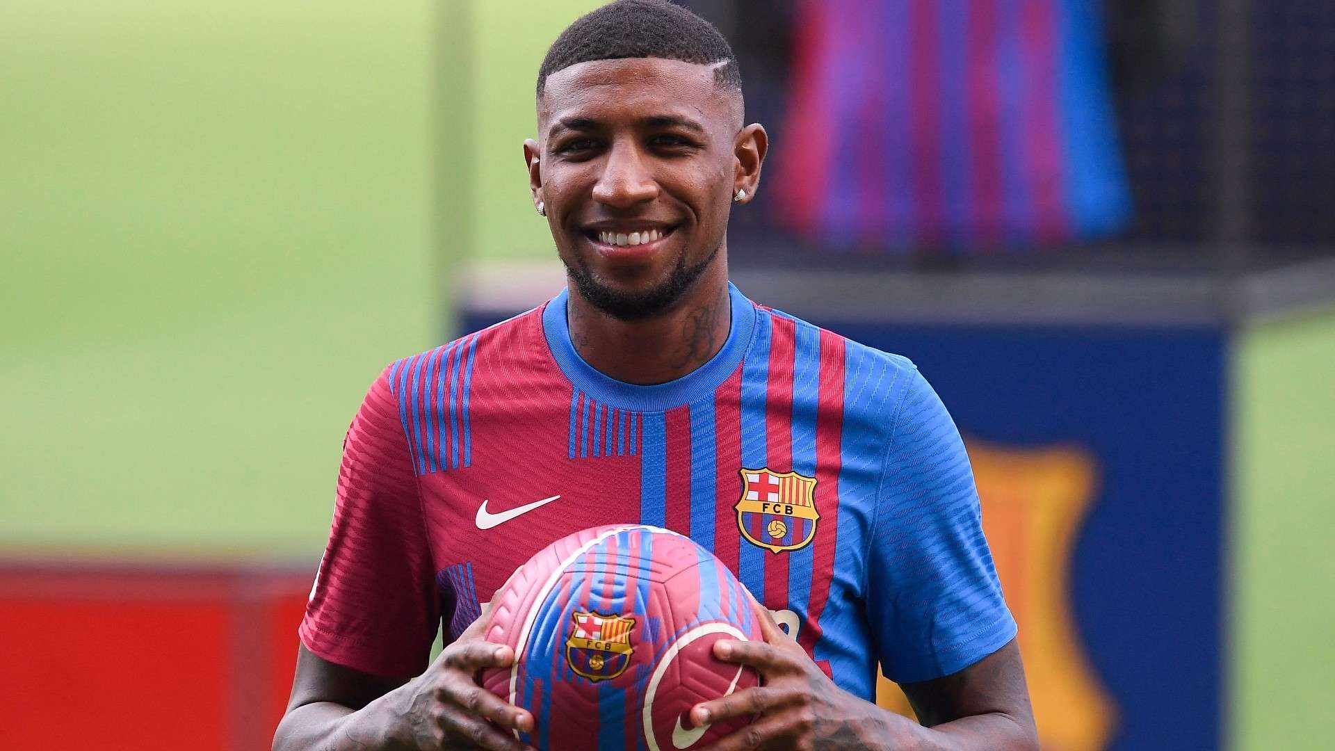 barcelonas-tottenham-emerson-royal-202108310830