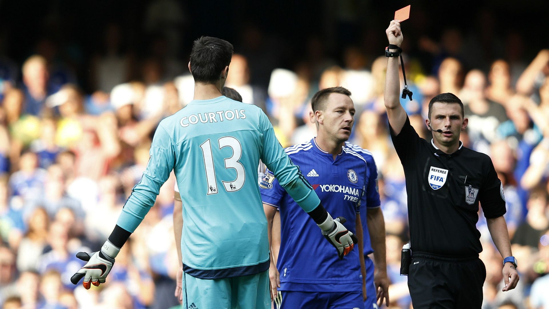 Thibaut Courtois John Terry Michael Oliver Chelsea Swansea City Premier League 08082015