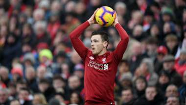 Andy Robertson FC Liverpool Throw-in 2019