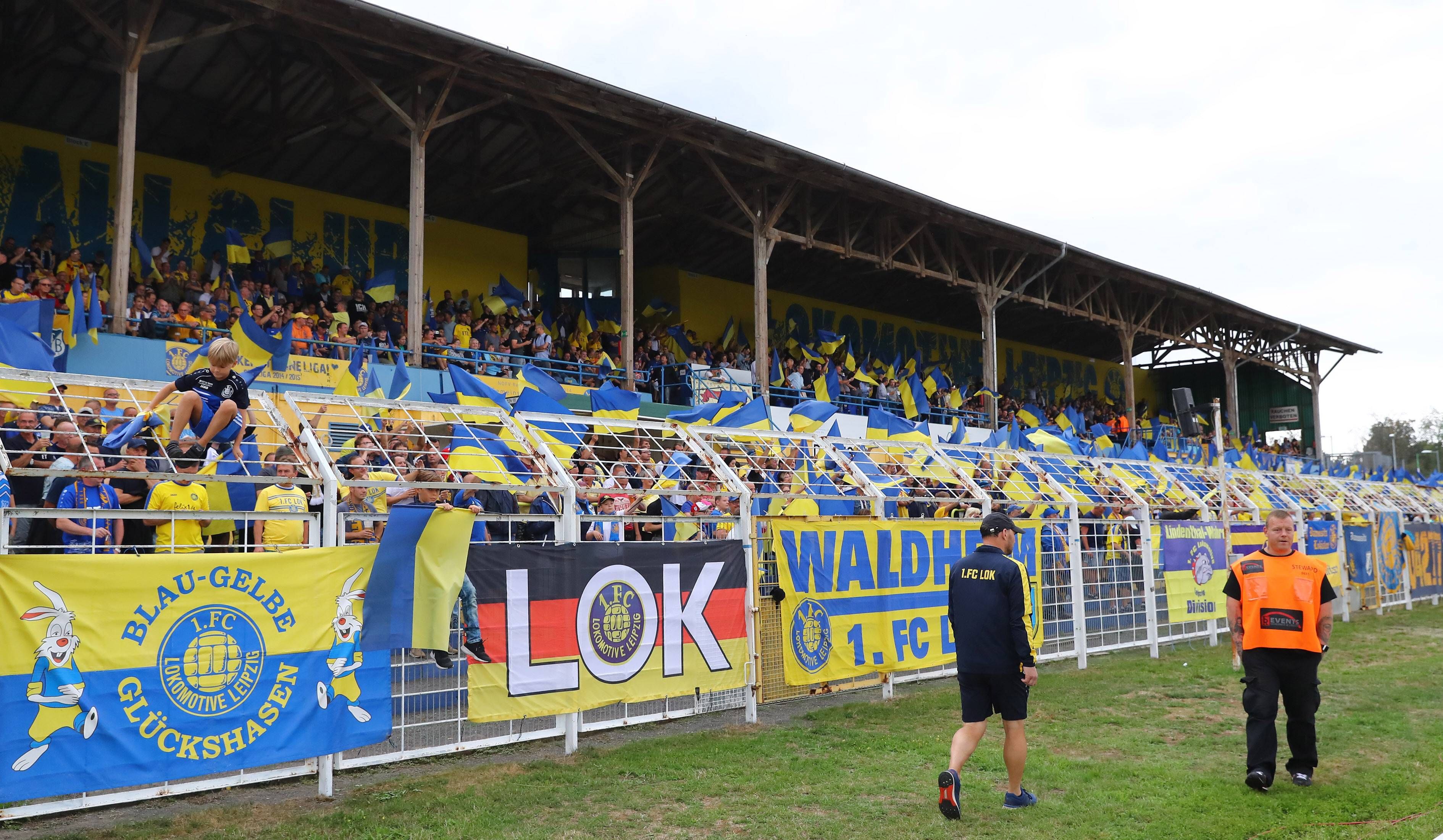 GER ONLY Lokomotive Leipzig Fans Stadion