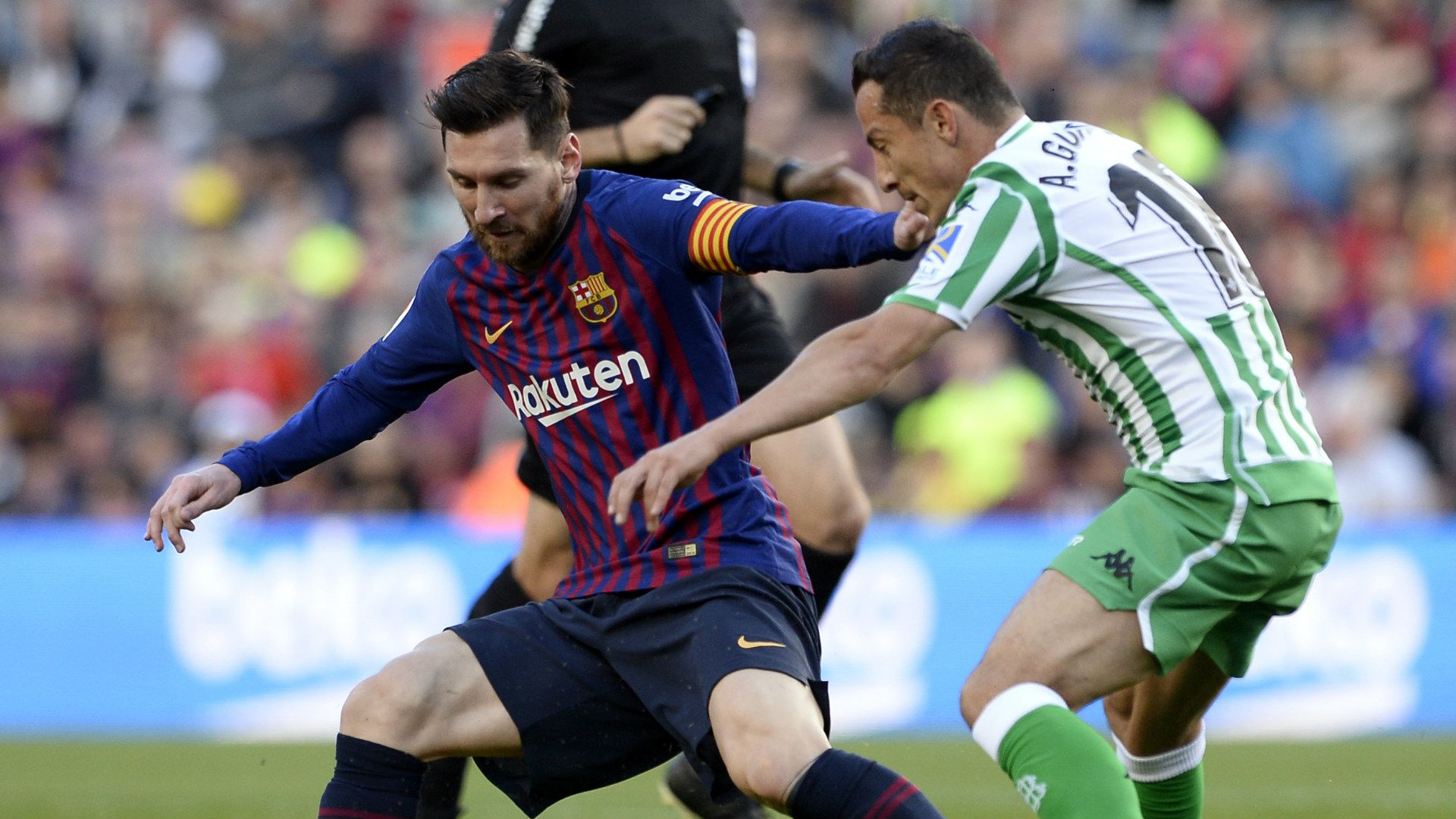 Lionel Messi Barcelona Andres Guardado Real Betis