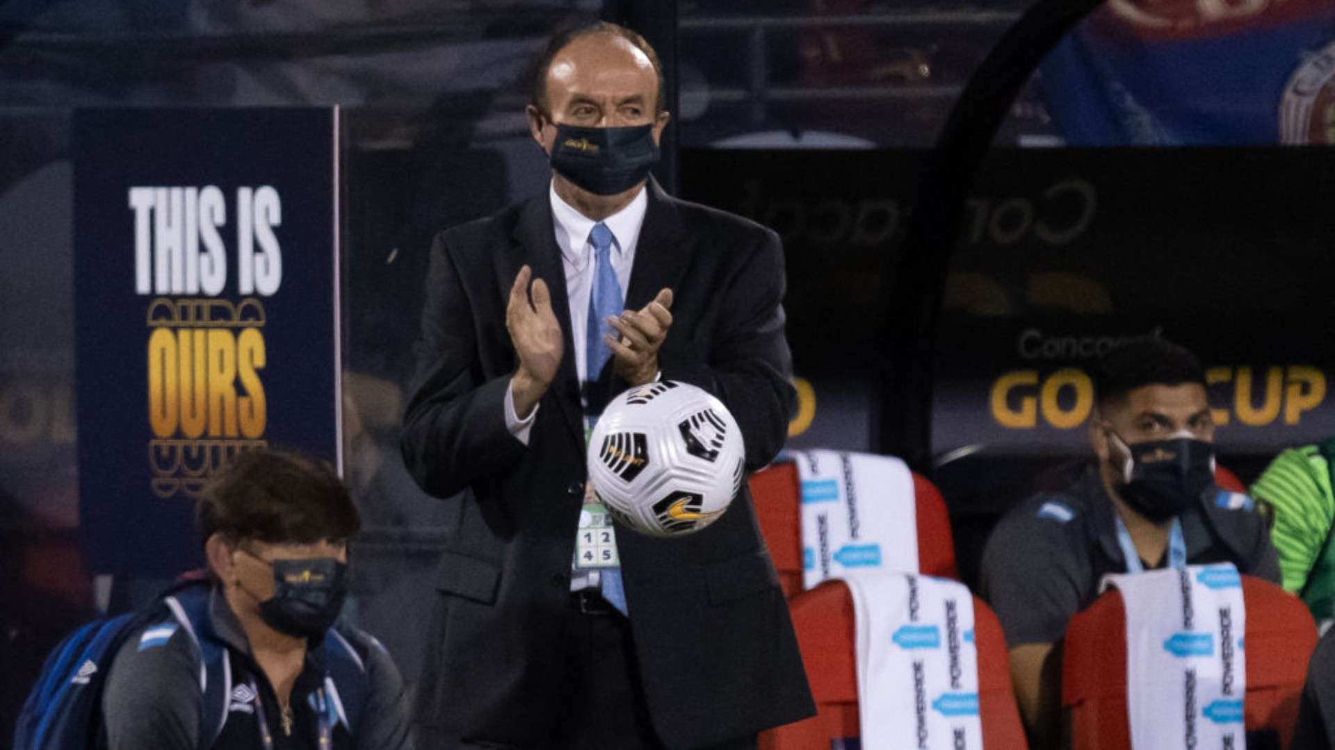 rafael loredo, entrenador de guatemala en la copa oro 2021