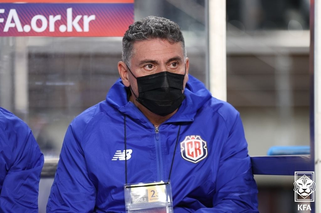 코스타리카 수아레스 감독