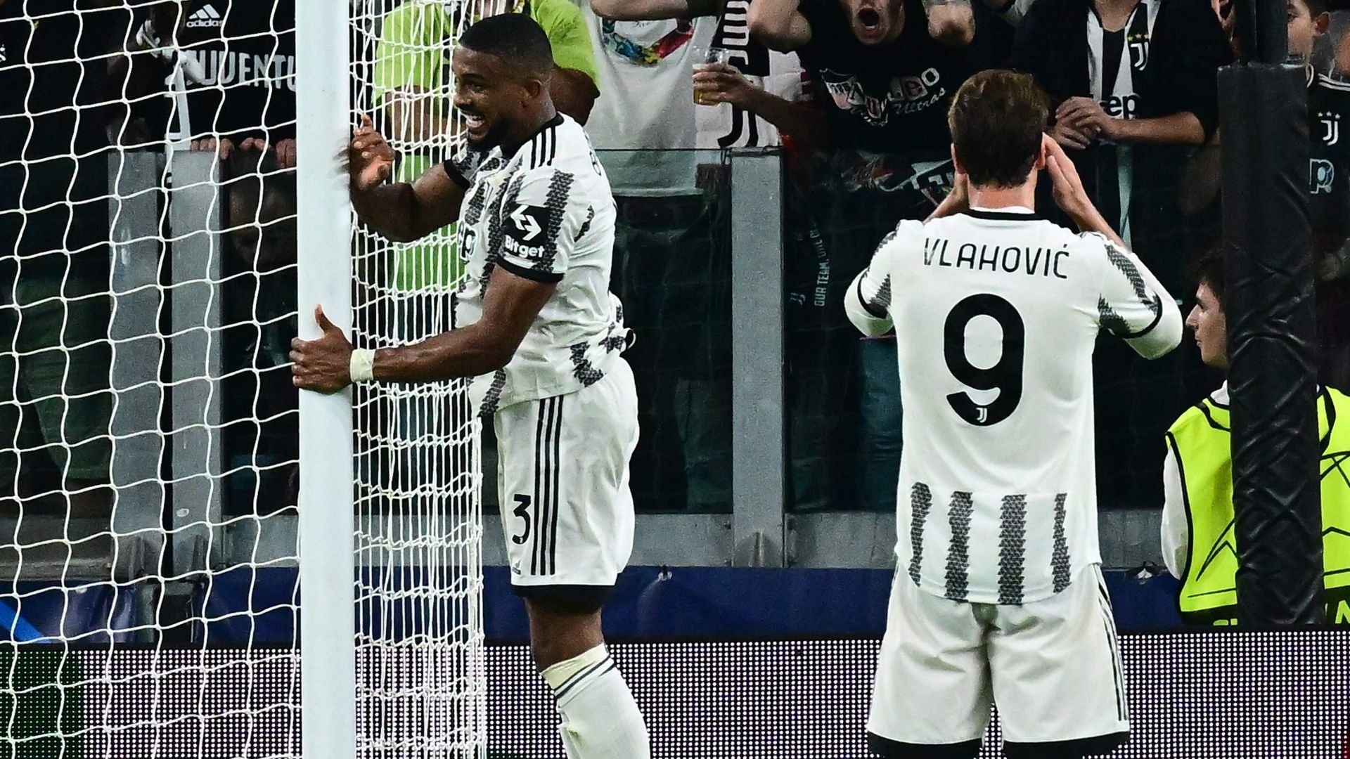 Vlahovic Bremer Juventus Benfica Champions League