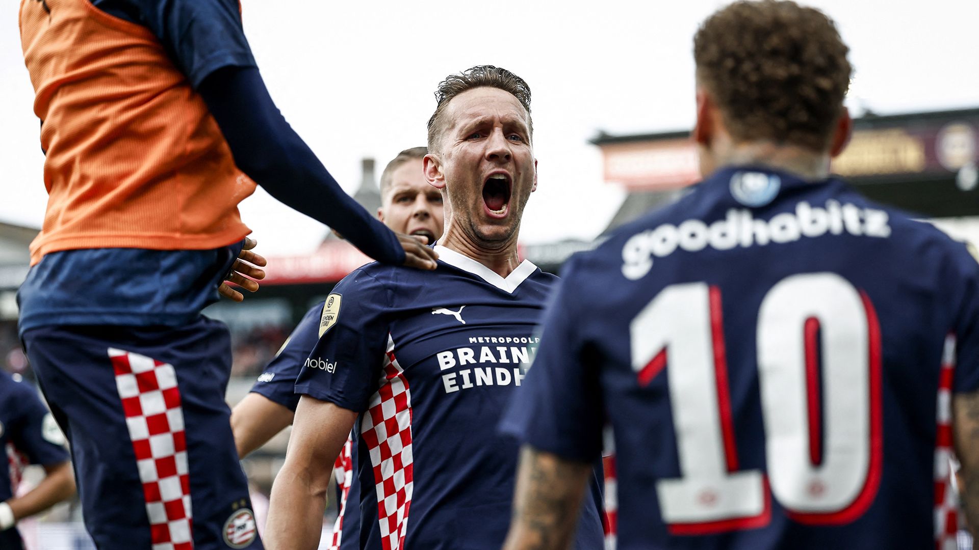 PSV、エールディヴィジ連覇！ L・デ・ヨングら6選手が二桁ゴールの圧倒