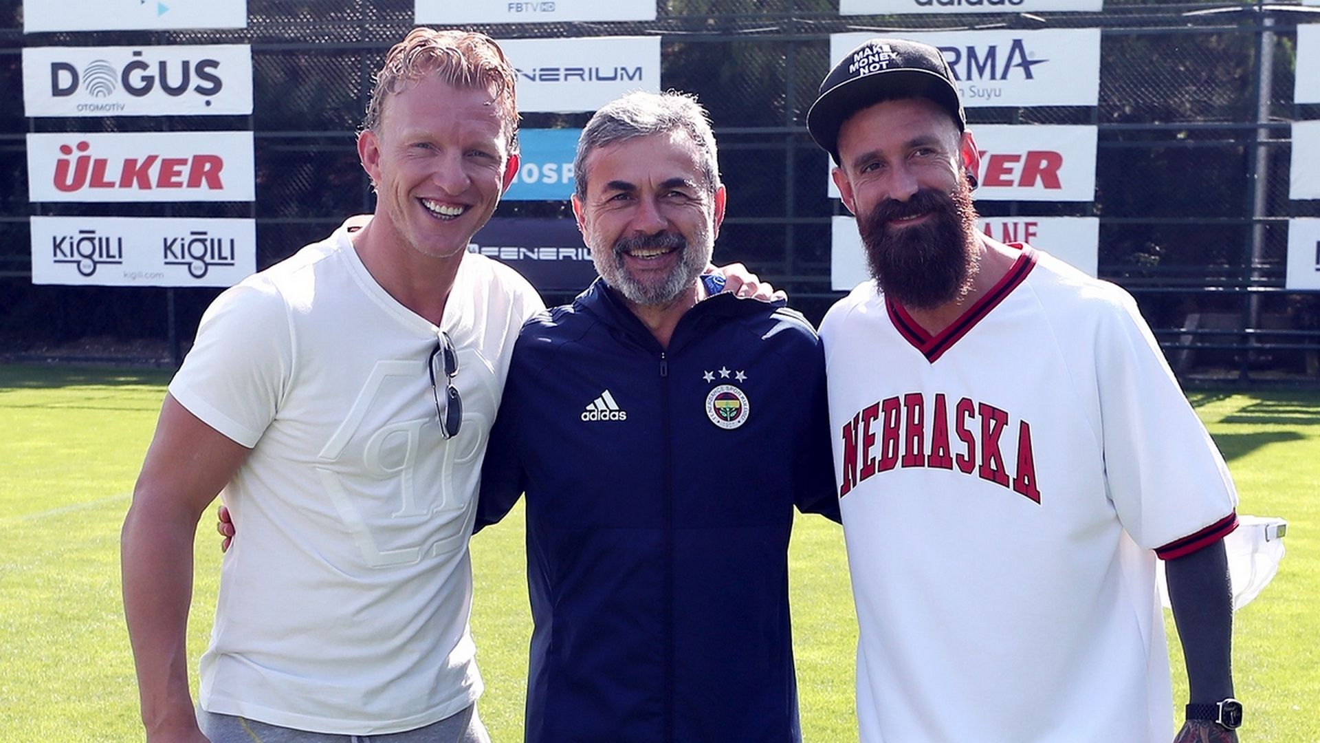 Dirk Kuyt Aykut Kocaman Raul Meireles