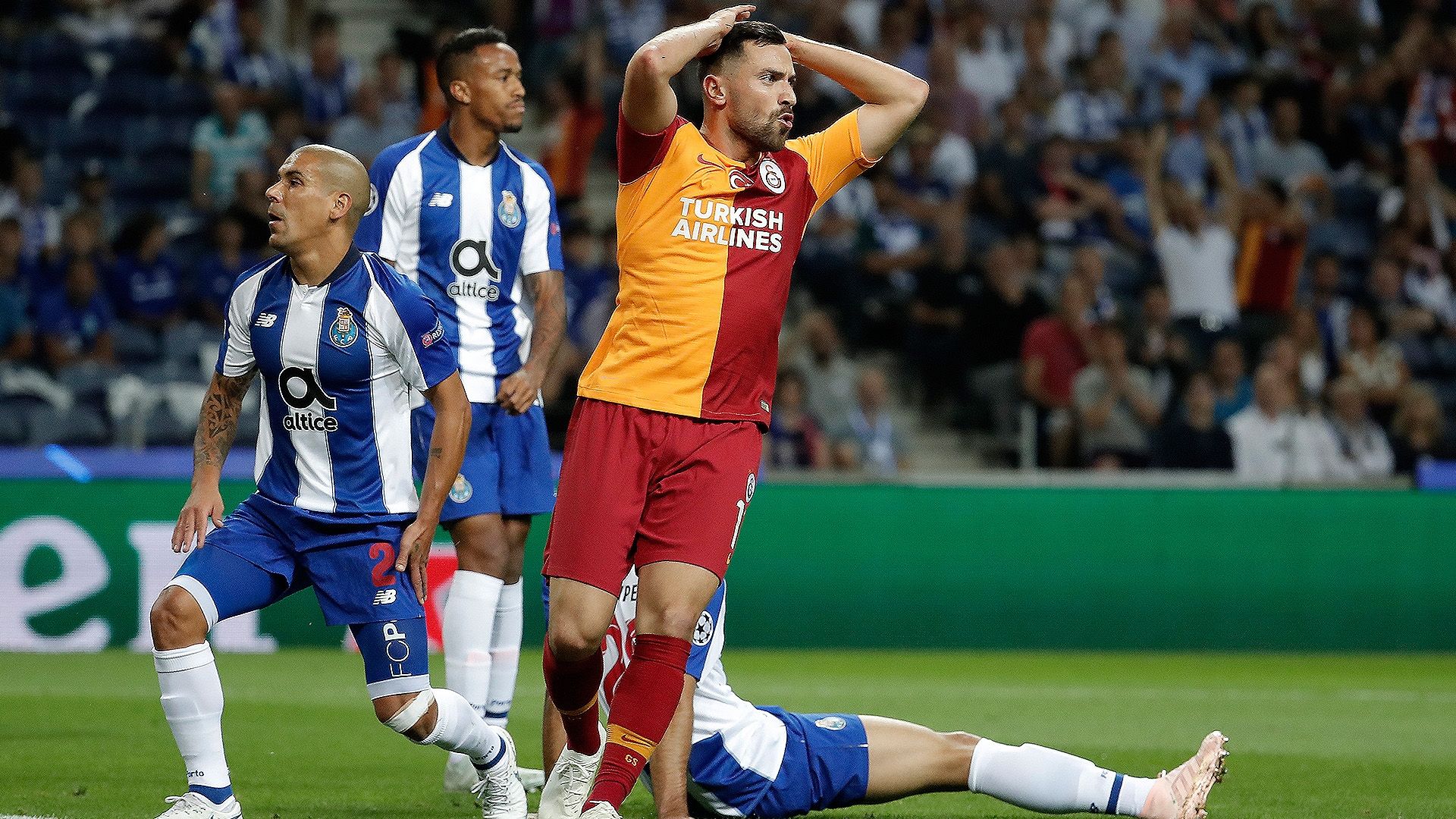 Sinan Gumus Porto Galatasaray 10032018